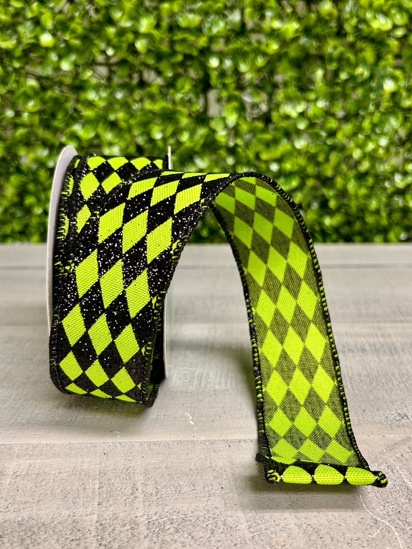 1.5 Inch By 10 Yard Fresh Green And Black Glitter Harlequin Ribbon