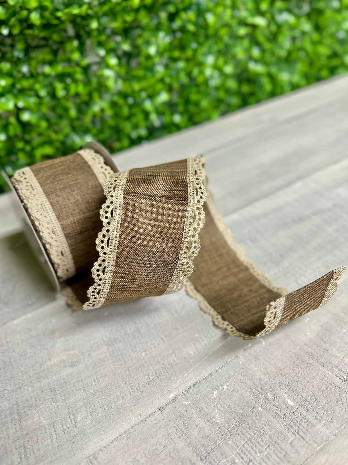 2.5 Inch By 10 Yard Light Beige And Brown Lace Edge Royal Burlap Ribbon