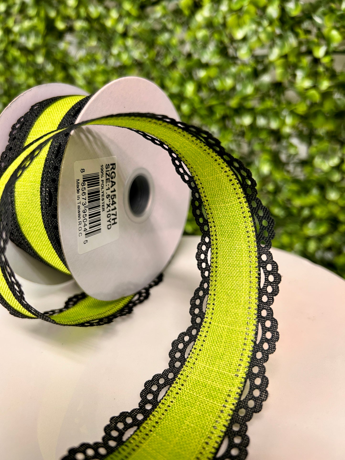 1.5 Inch By 10 Yard Black And Lime Lace Edge Royal Burlap Ribbon