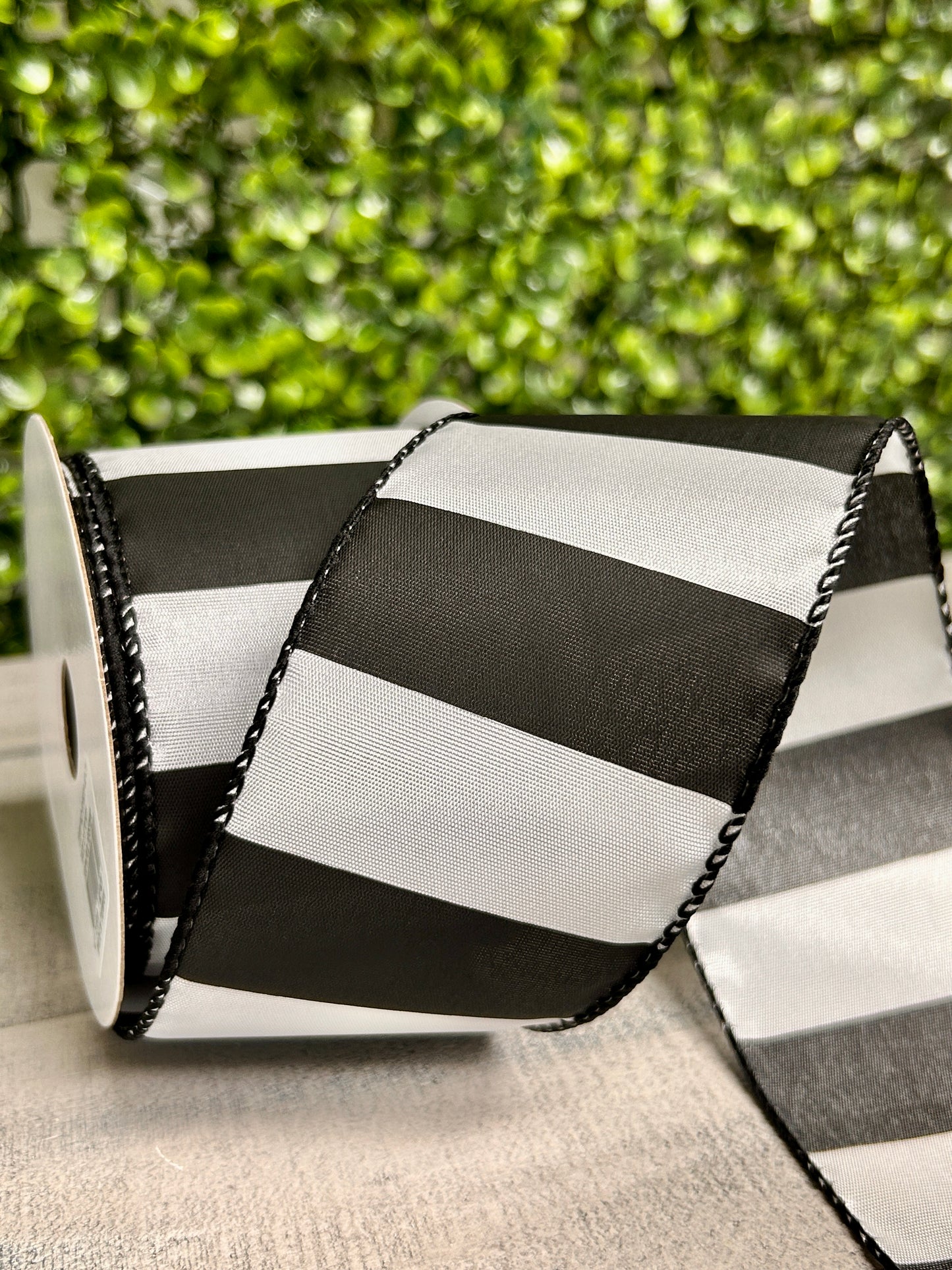 2.5 Inch By 10 Yard Black And White Horizontal Stripes Ribbon