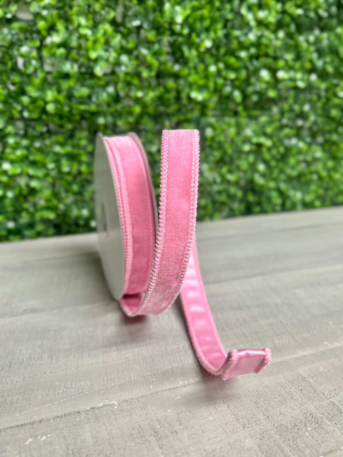 7/8 Inch By 10 Yard Light Pink Deluxe Velvet With Satin Backing Ribbon
