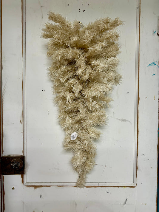 30 Inch Ivory Pine Teardrop