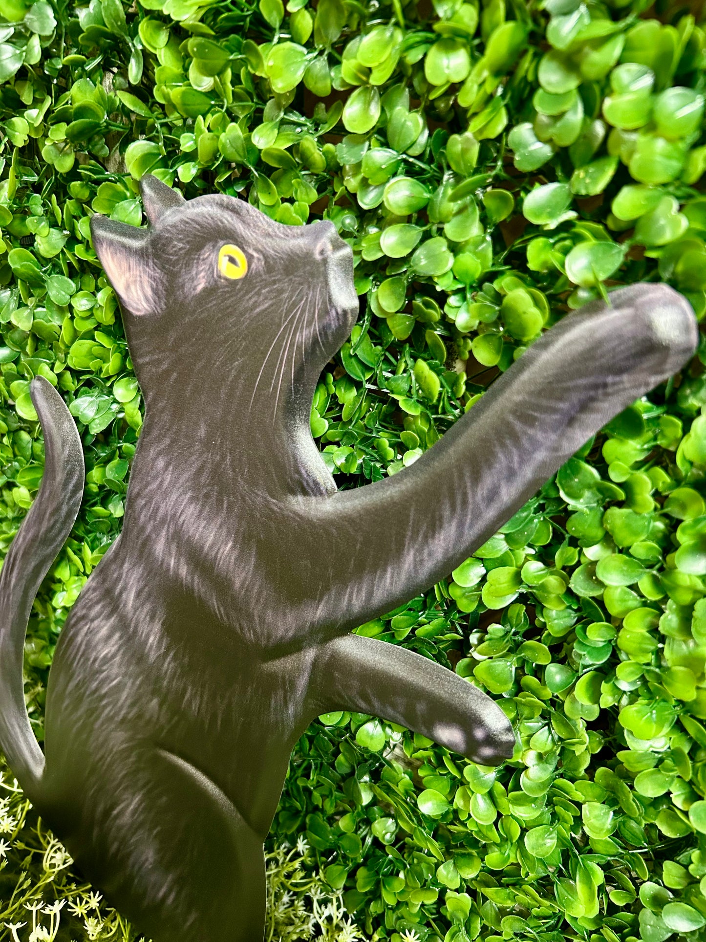 12 Inch Black Metal Embossed Pawing Cat Sign