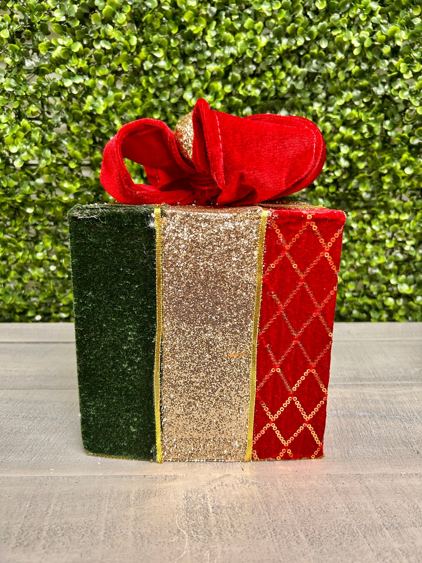 Fabric Velvet Red And Green Gift Box Three Assorted