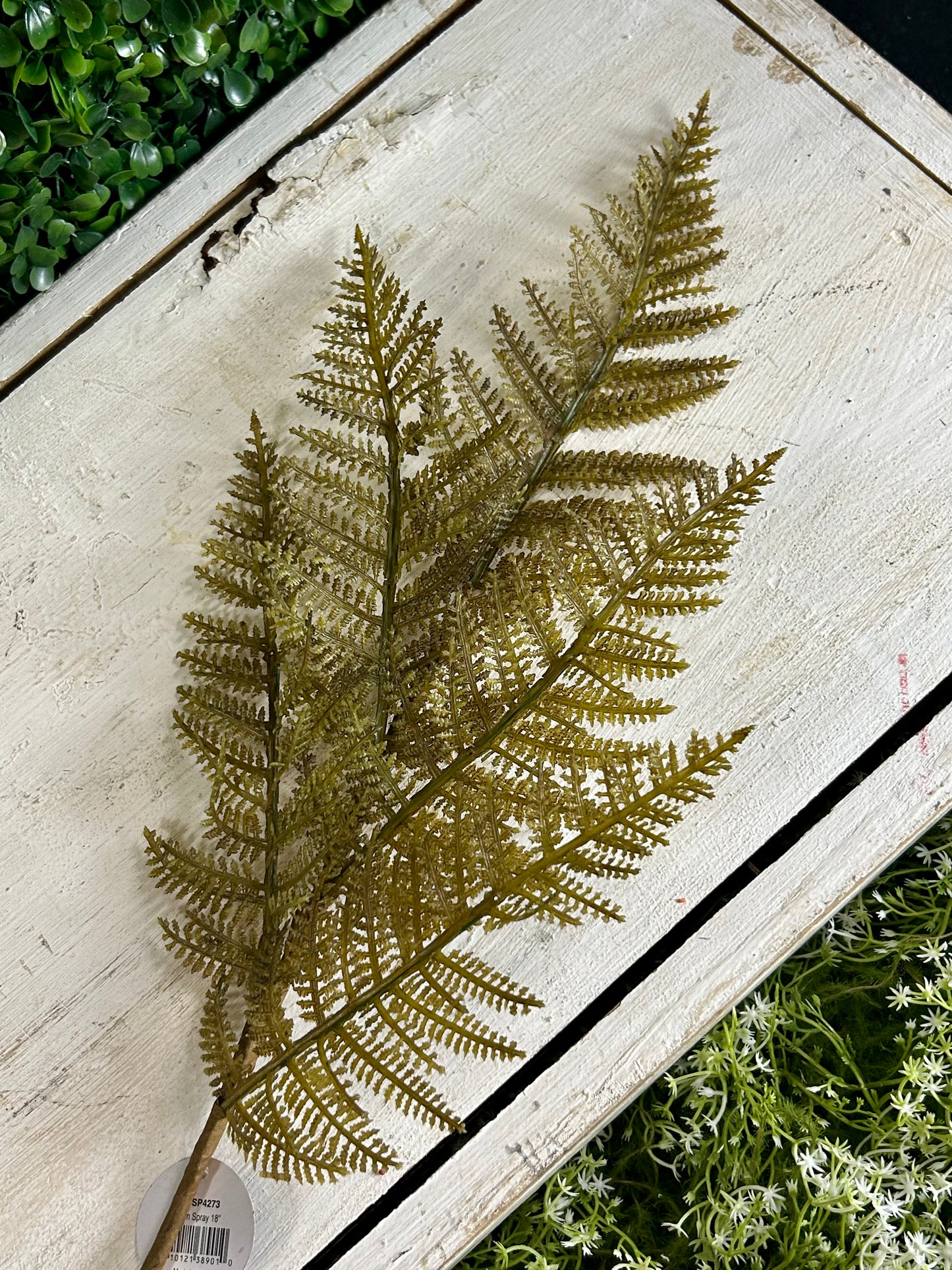 18 Inch Green Fern Spray