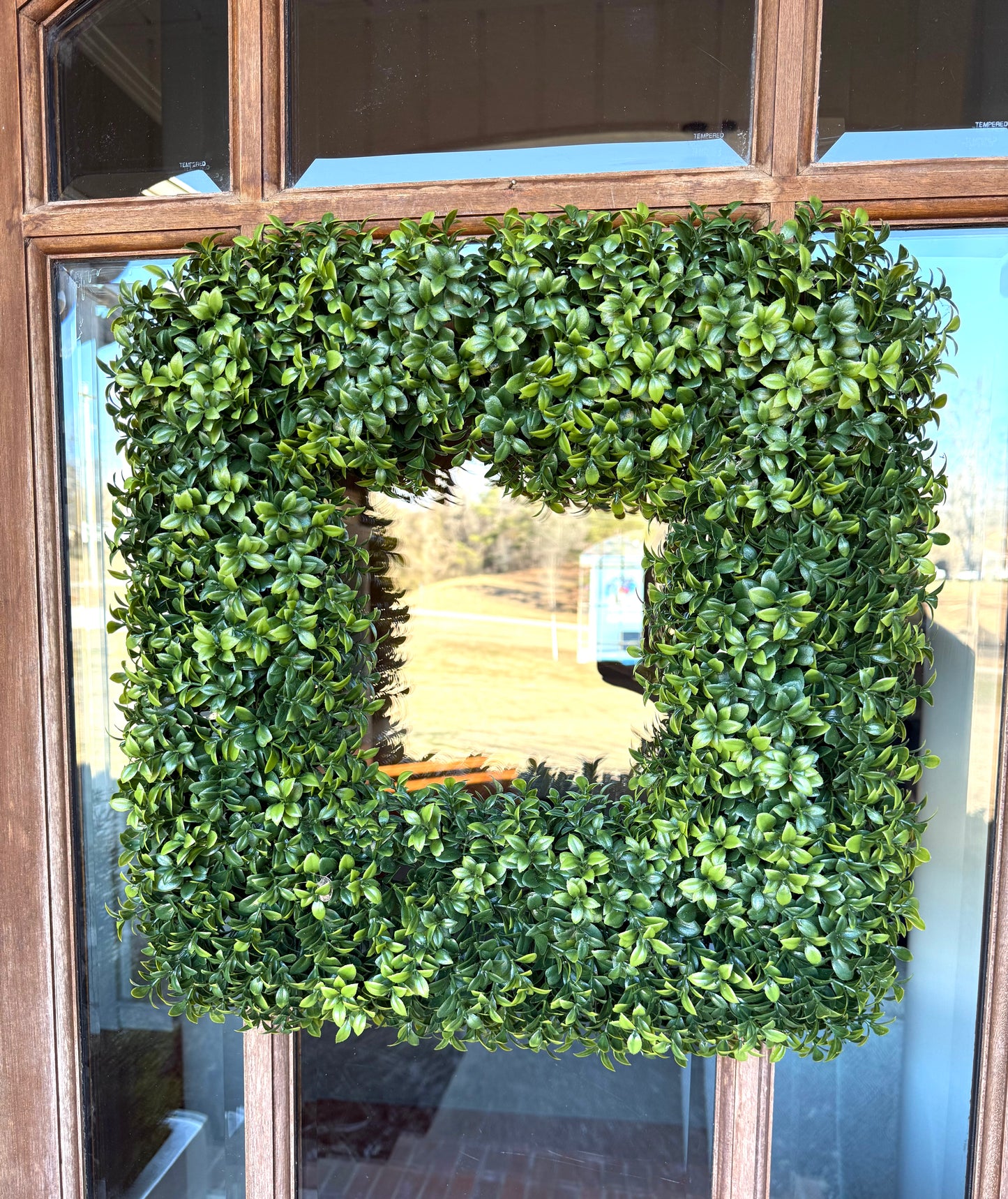 20 Inch Dark Green Boxwood Square Wreath