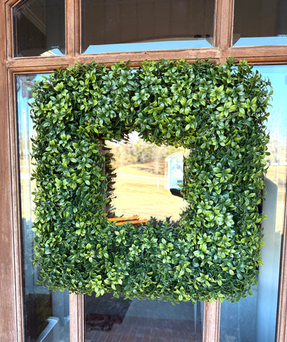20 Inch Dark Green Boxwood Square Wreath