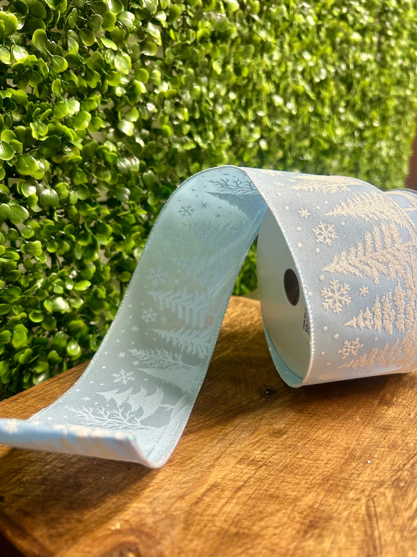 2.5 Inch By 10 Yard Blue And White Christmas Tree Ribbon