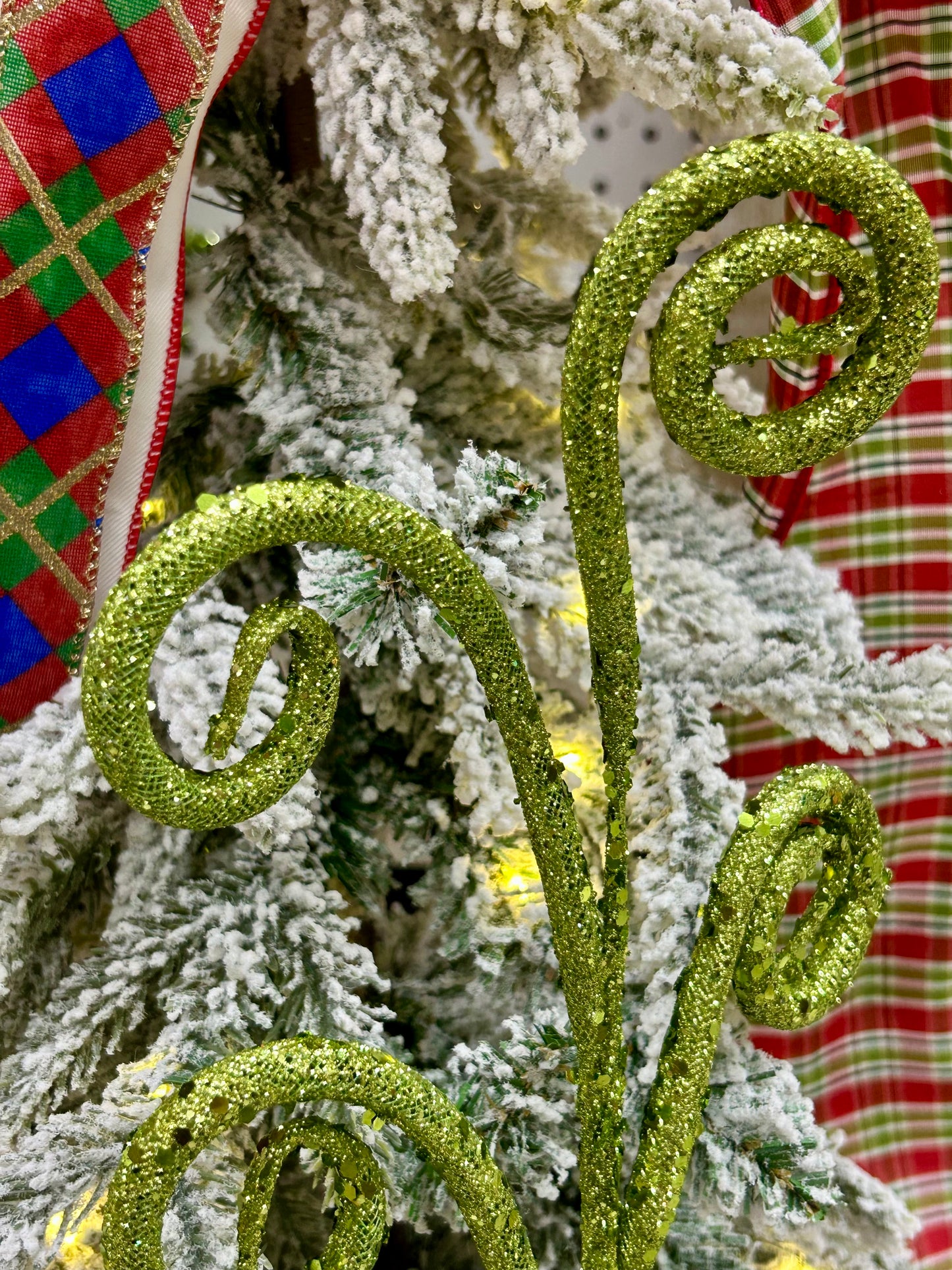 21 Inch Lime Green Glitter Tubing Curl Spray