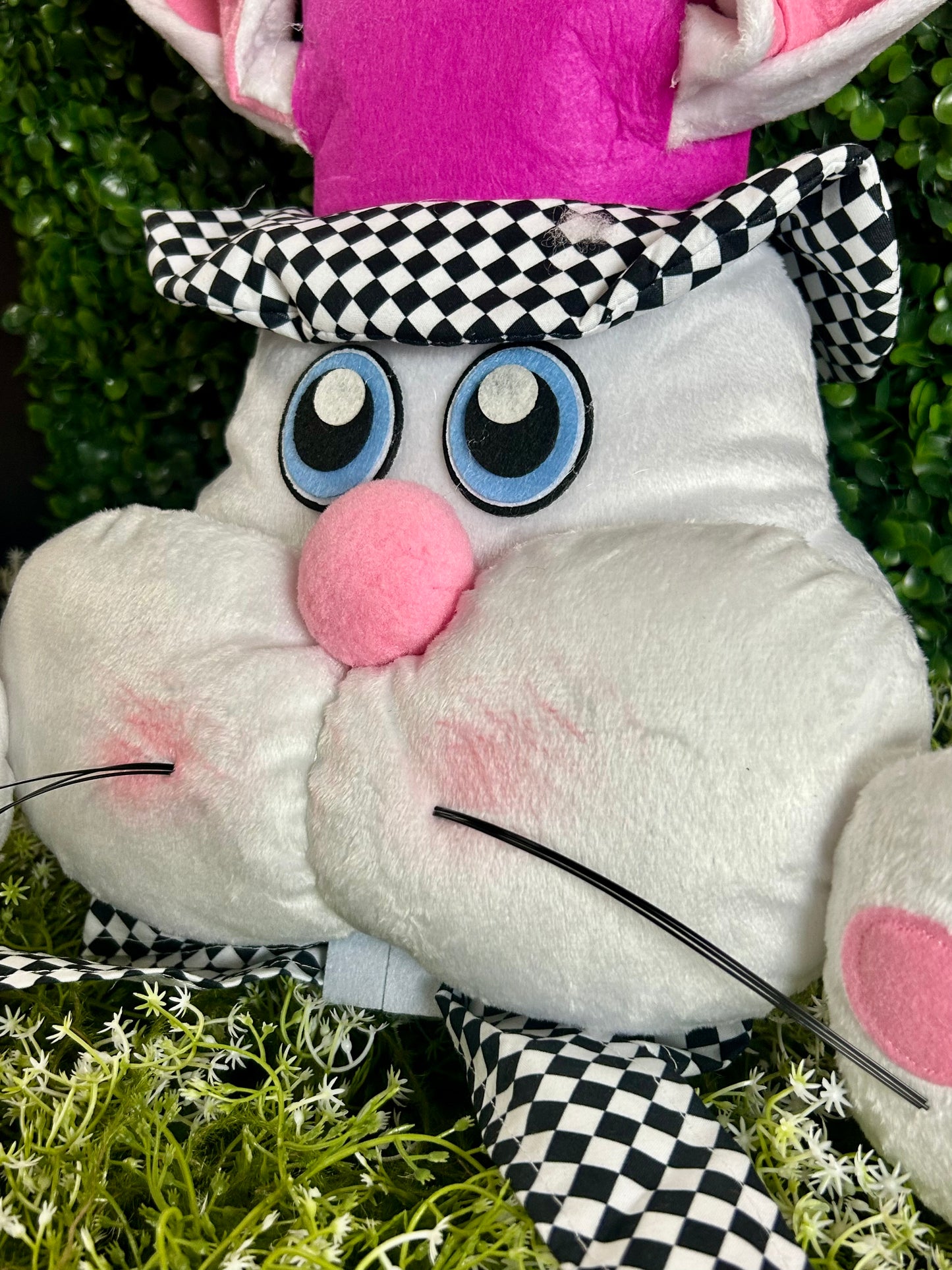 22.5 Inch White Pink And Black Harlequin Bunny Decor Kit