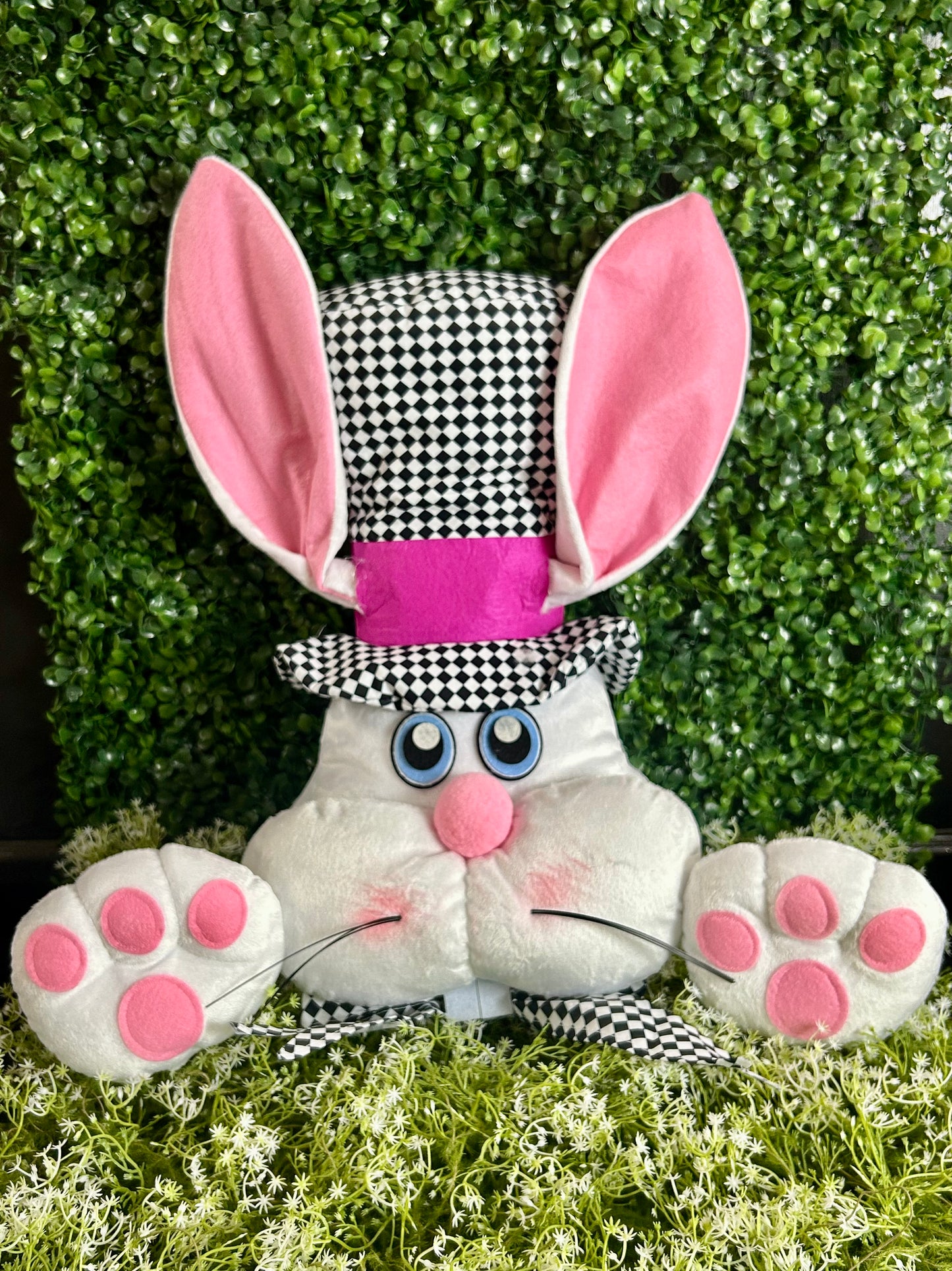 22.5 Inch White Pink And Black Harlequin Bunny Decor Kit