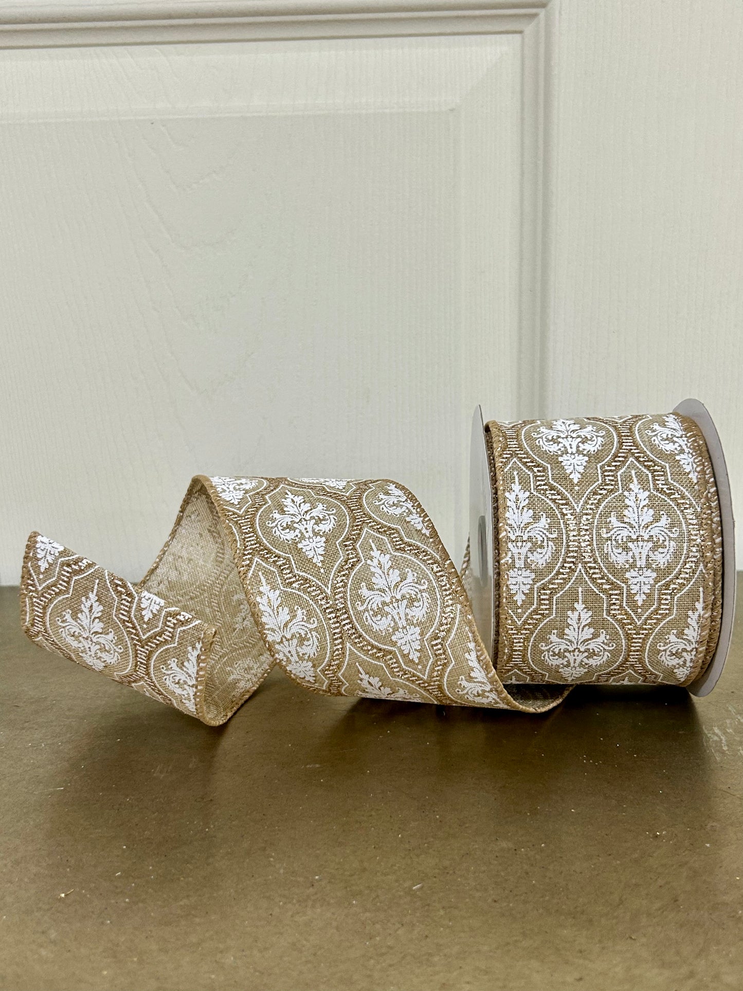 2.5 Inch By 10 Yard Natural Linen Demask Quatrefoil Ribbon