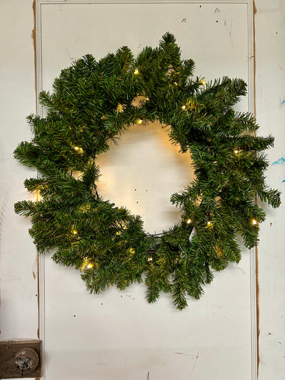 24 Inch Lighted Canadian Pine Wreath