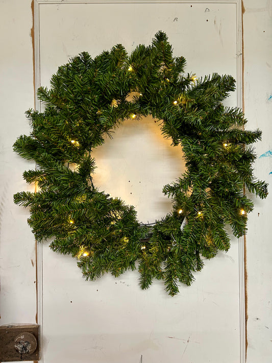 24 Inch Lighted Canadian Pine Wreath
