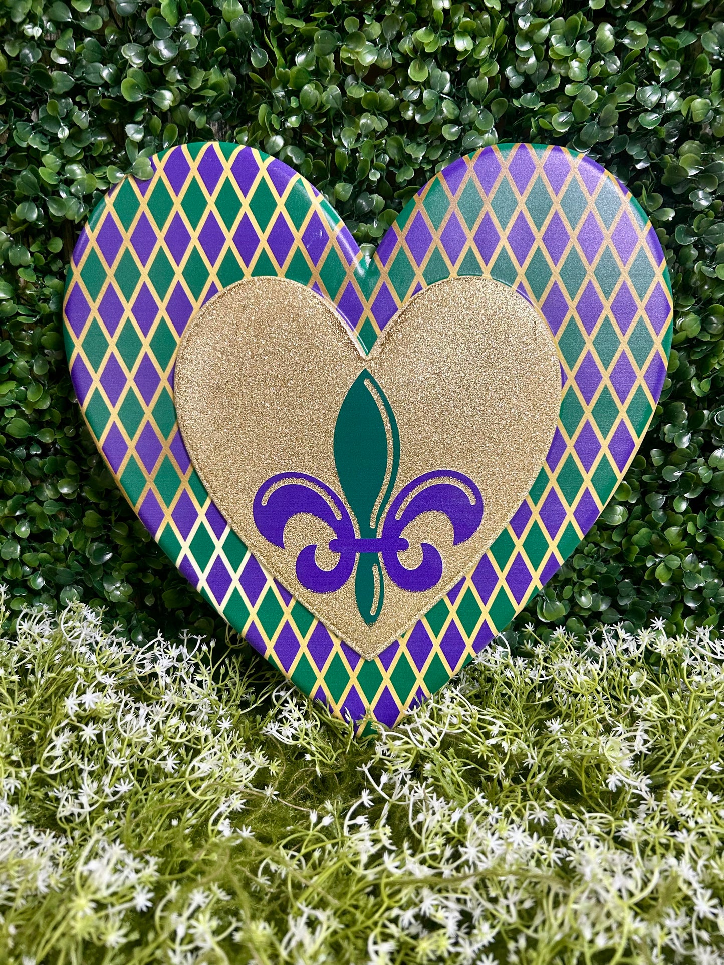 12 Inch Metal Harlequin Mardi Gras Heart Sign