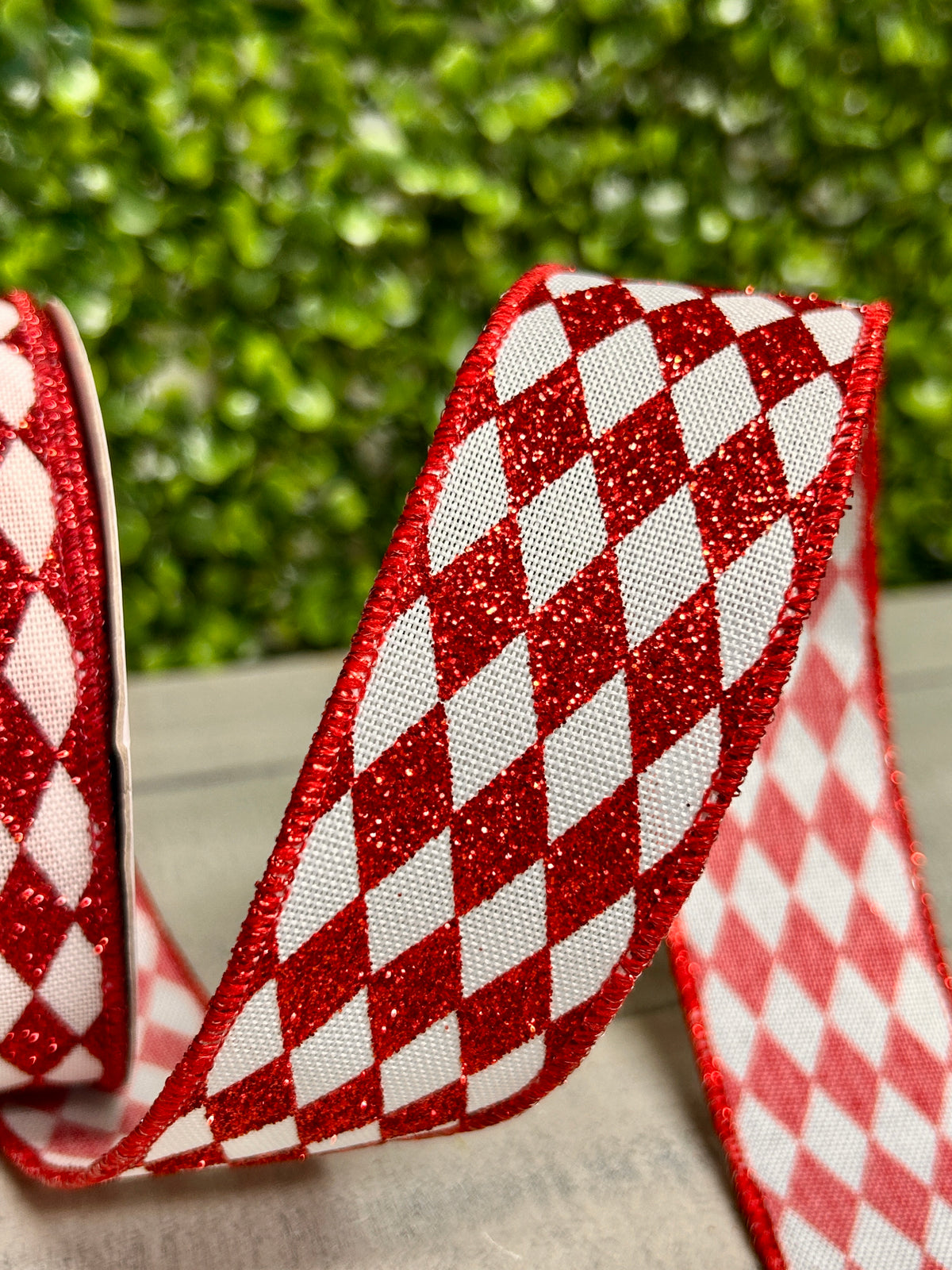 1.5 Inch By 10 Yard Red And White Glitter Harlequin Ribbon