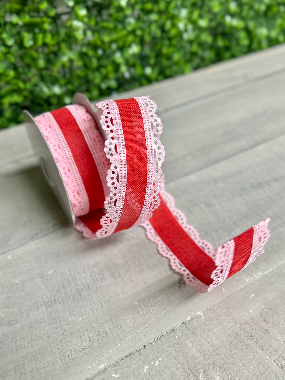 1.5 Inch By 10 Yard Light Pink And Red Lace Edge Royal Burlap Ribbon