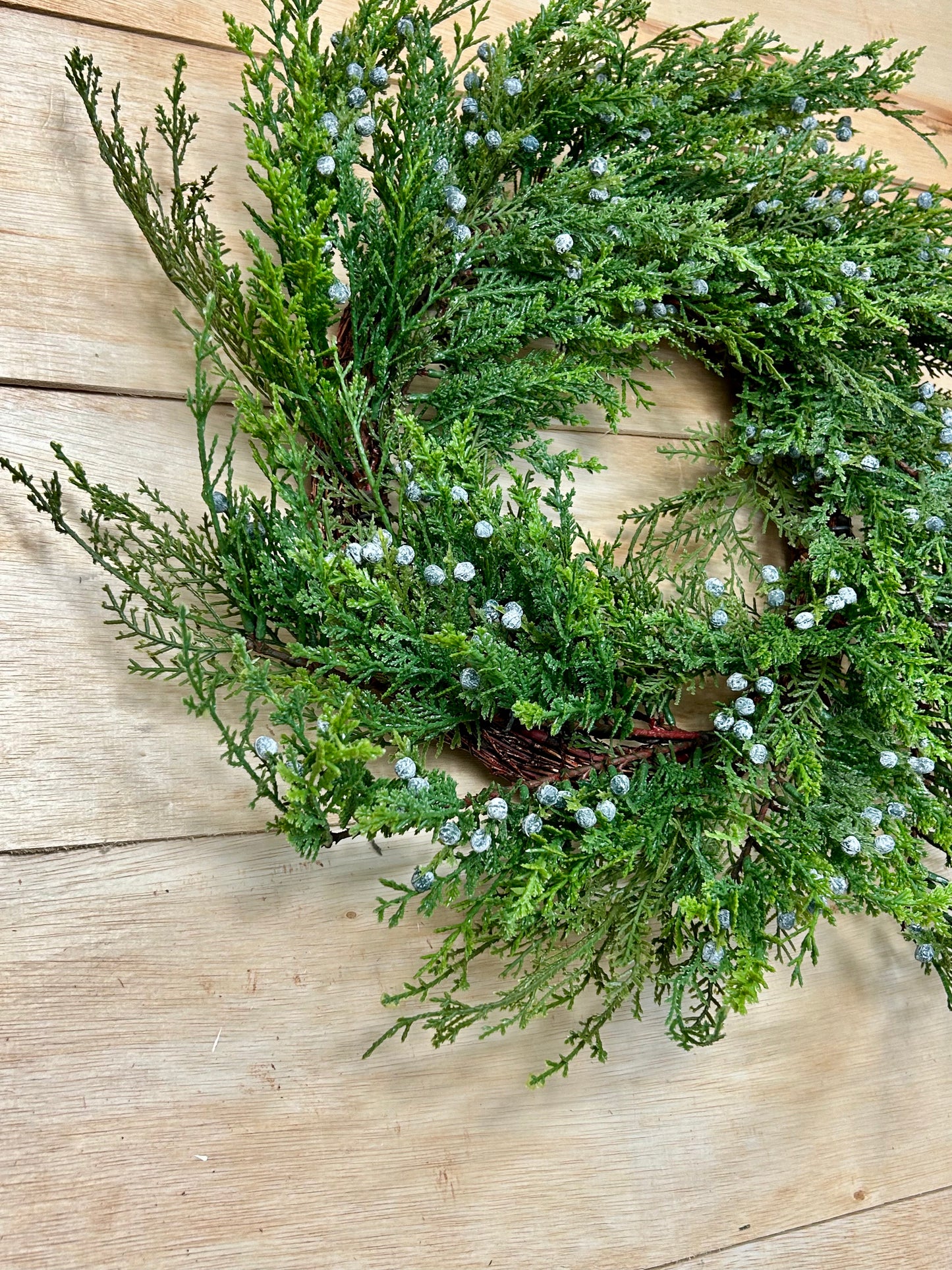 24 Inch Creeping Juniper Wreath