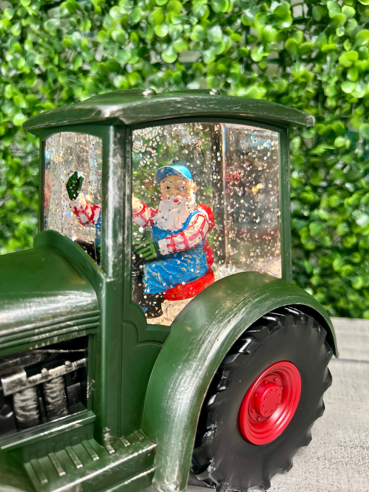 8.75 Inch Lighted Spinning Water Globe Tractor With Holiday Scene And Timer