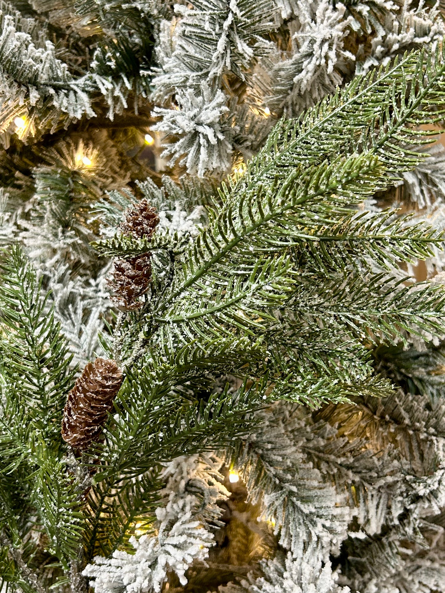 28 Inch Green Glitter Pine And Pinecone Spray