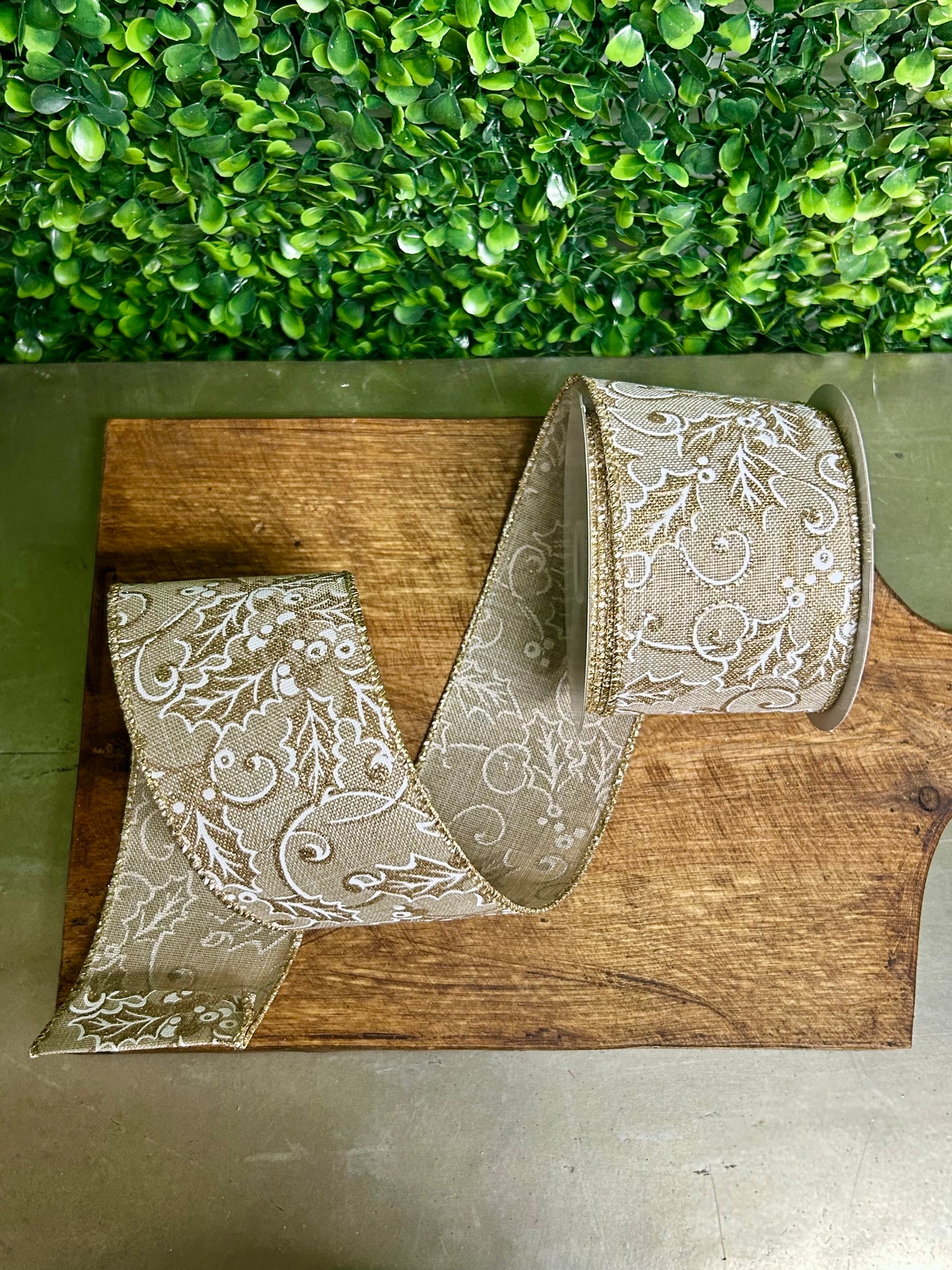 2.5 Inch By 10 Yard Champagne And Gold Holly Berry Leaf Ribbon