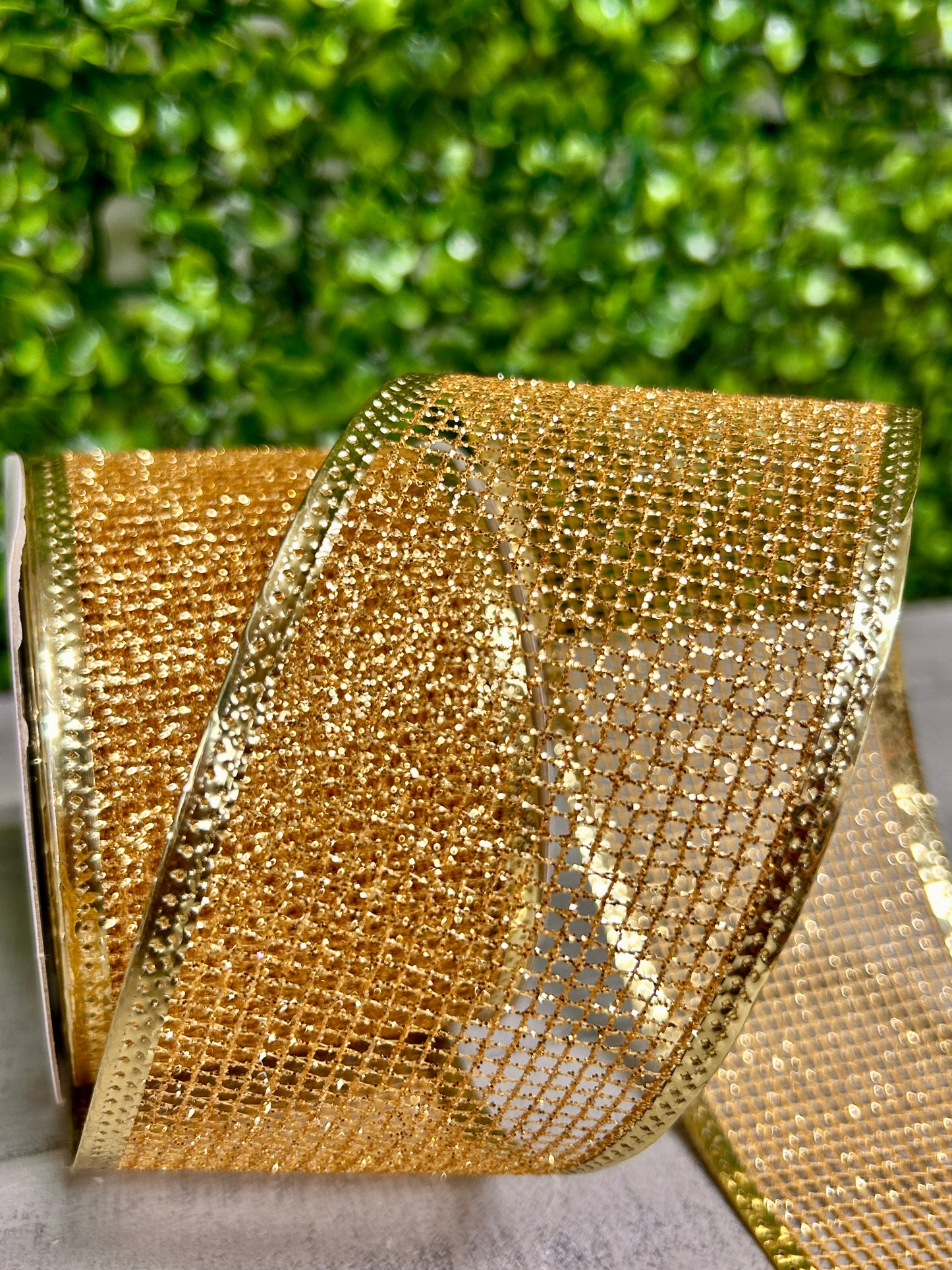 2.5 Inch By 10 Yard Gold Glitter Net With Metallic Edge Ribbon