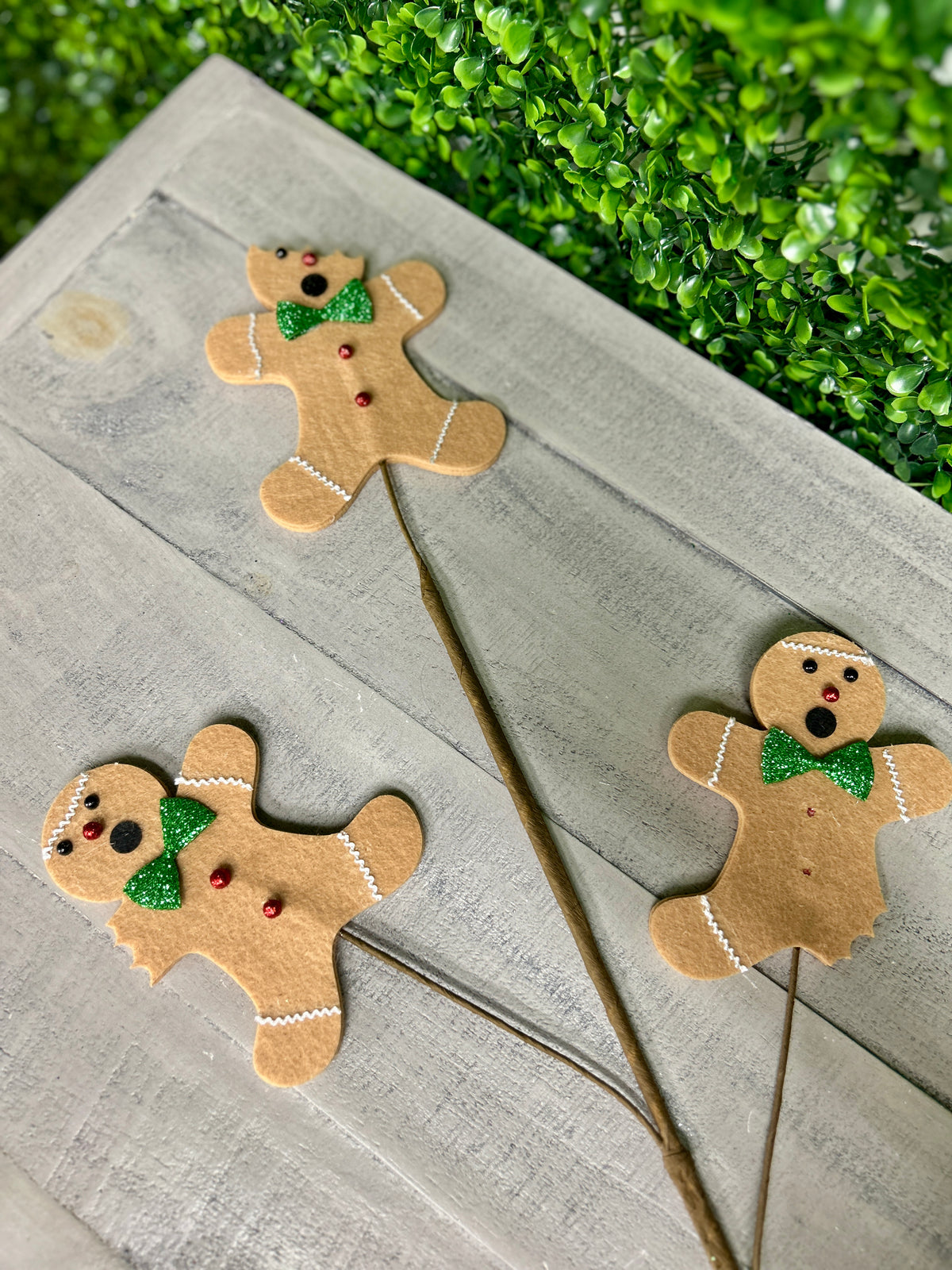 30 Inch Bitten Gingerbread Men Pick