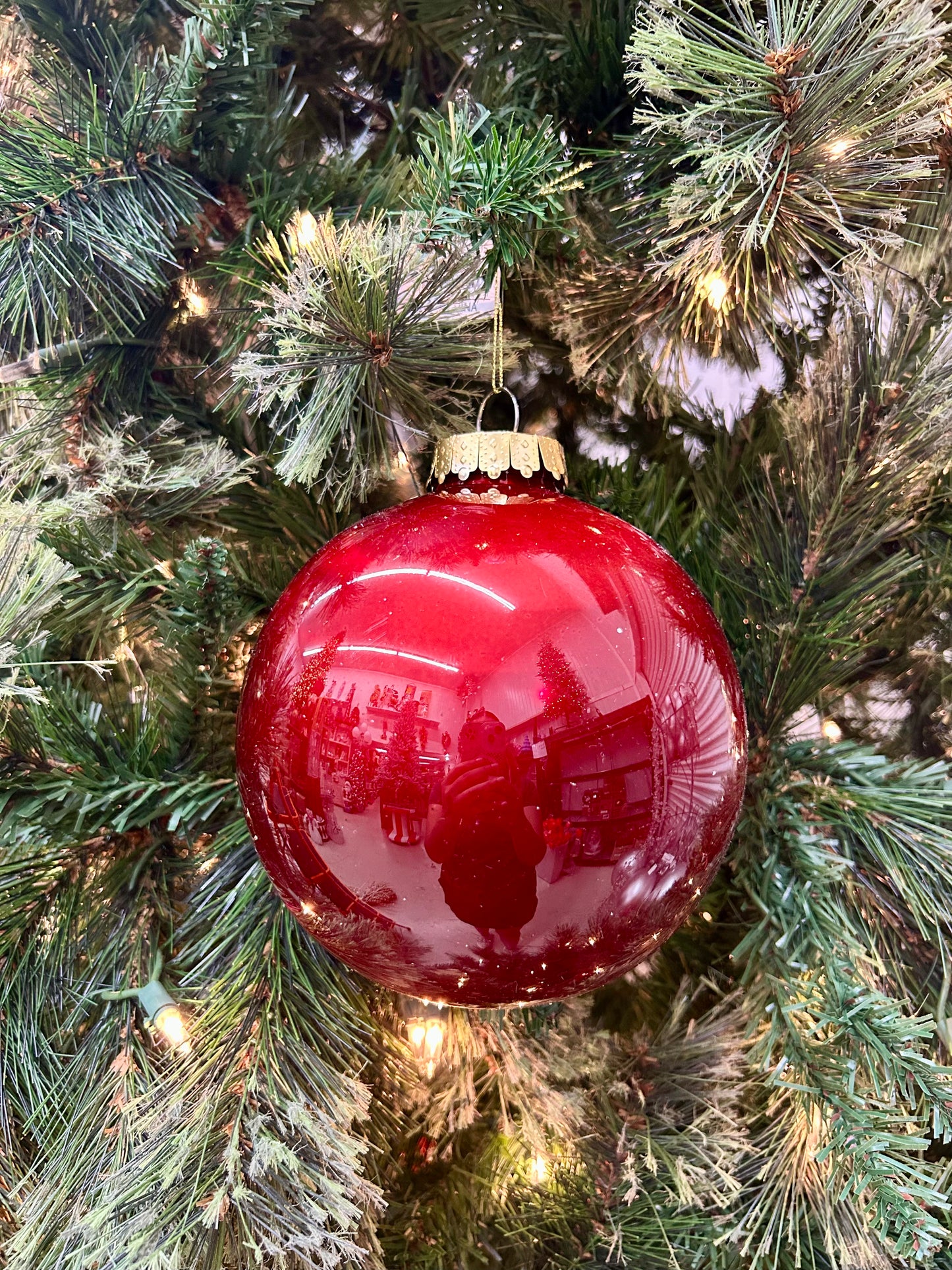 6 Inch Burgundy Lacquer Look Ornament