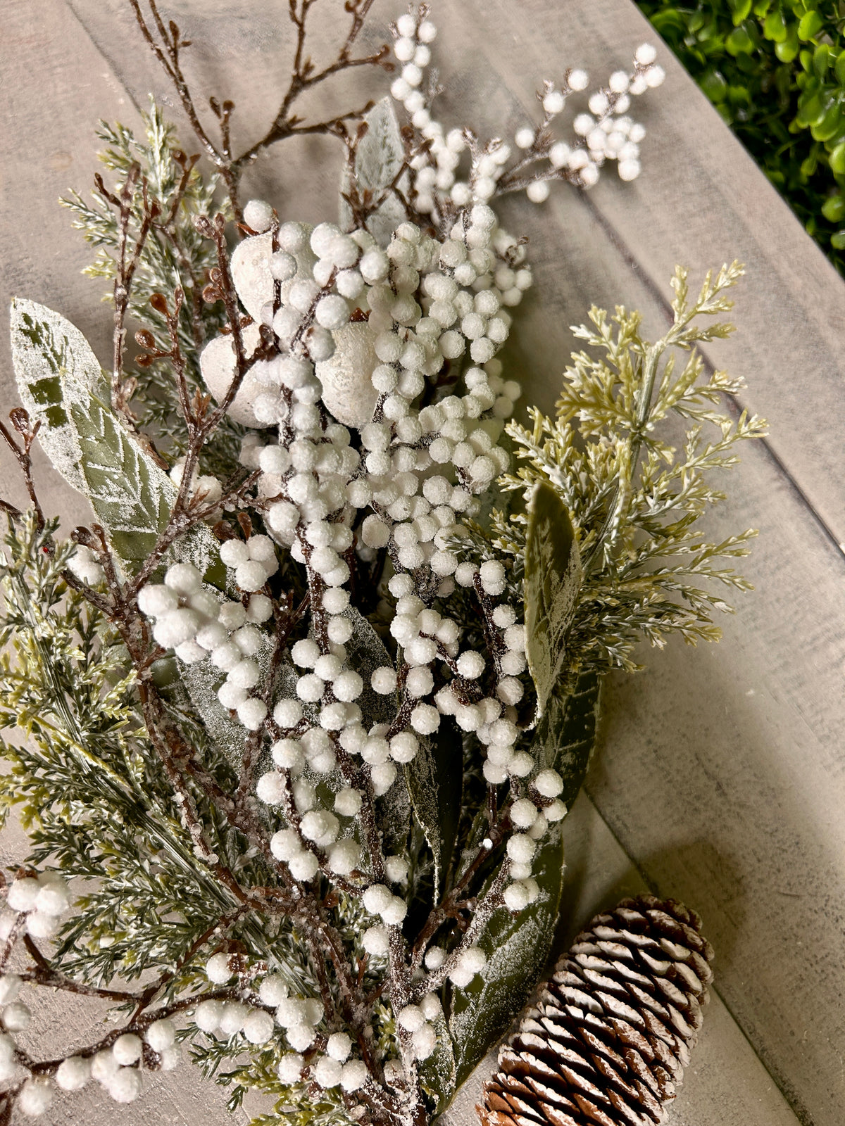 18 Inch White Snow Ice Berry Pick