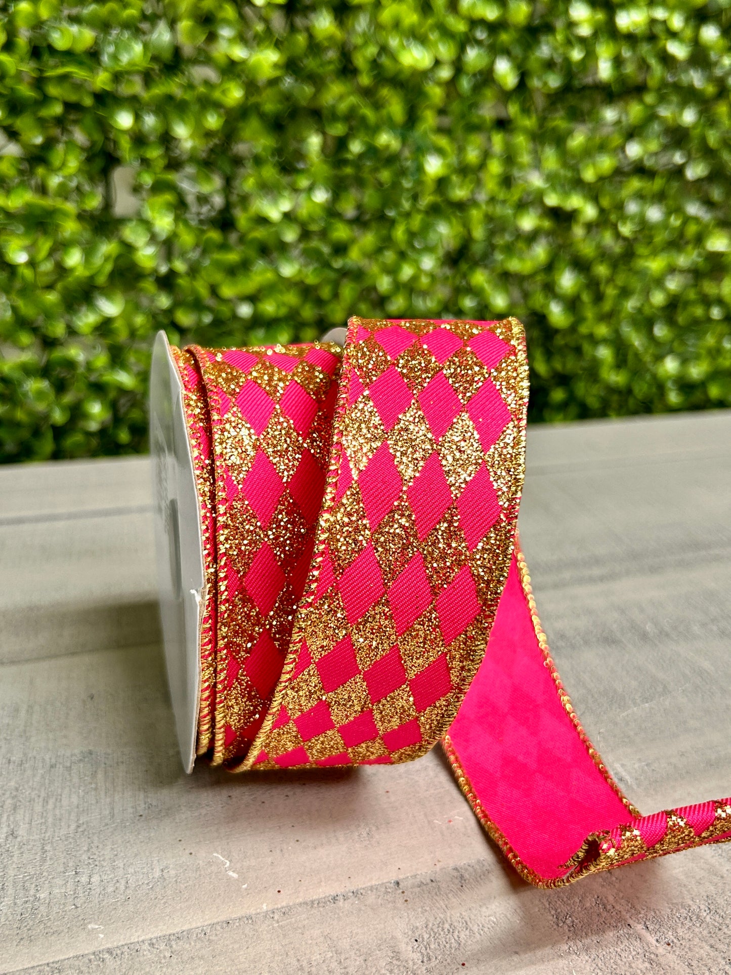 1.5 Inch By 10 Yard Fuchsia And Gold Glitter Harlequin Ribbon