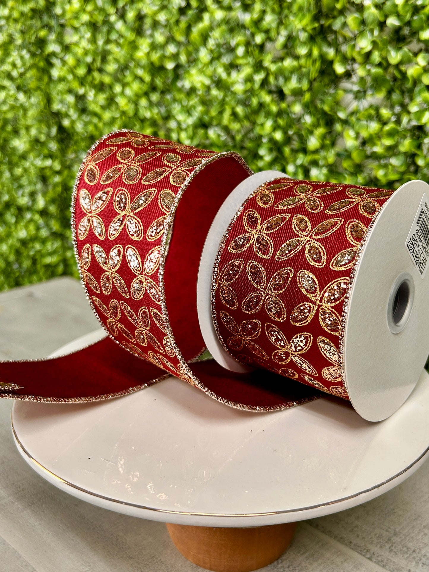 2.5 Inch By 10 Yards Burgundy And Gold Quatrefoil Petals Ribbon