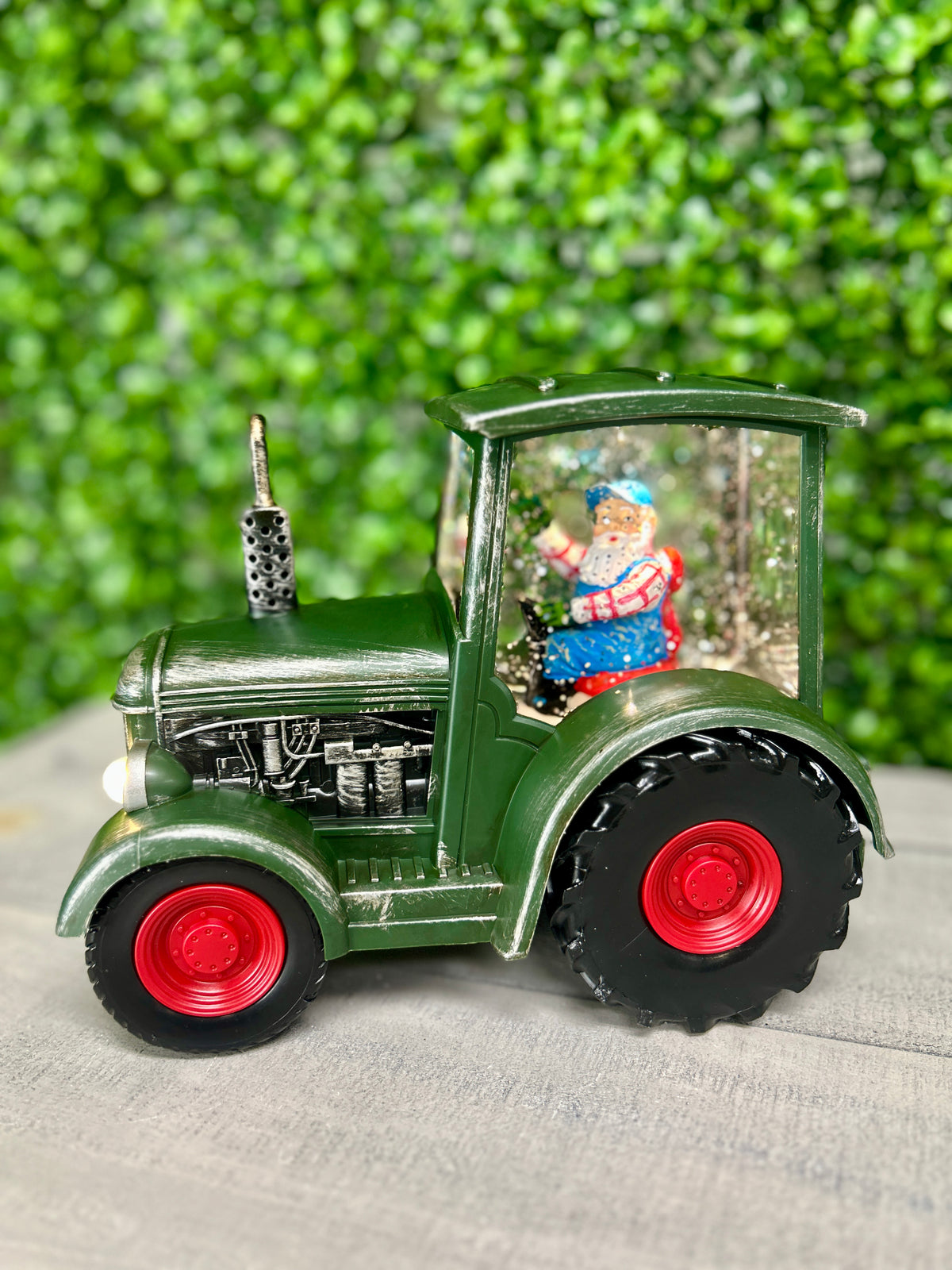 8.75 Inch Lighted Spinning Water Globe Tractor With Holiday Scene And Timer