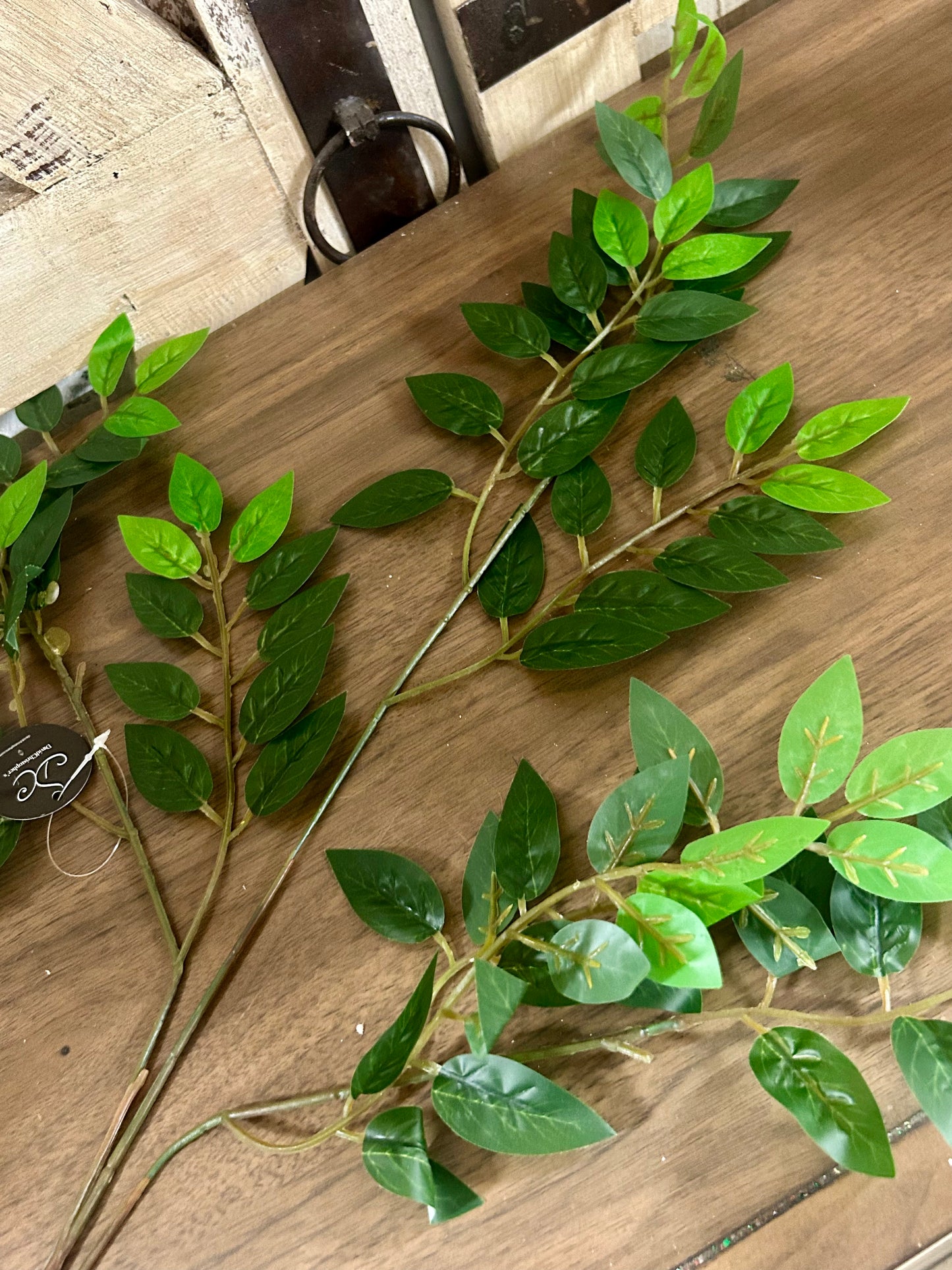 27 Inch Green Smilax Leaves Spray