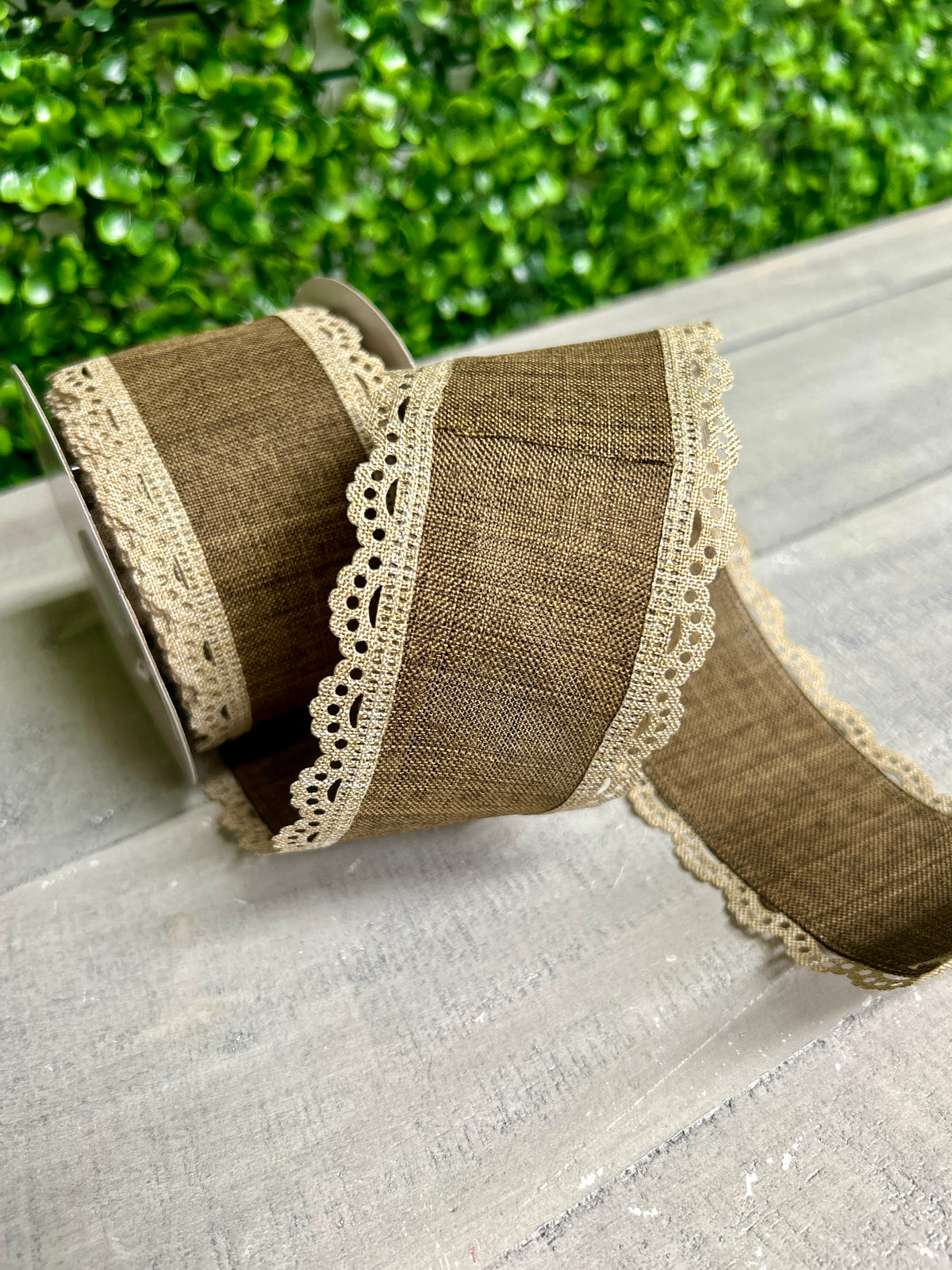 2.5 Inch By 10 Yard Light Beige And Brown Lace Edge Royal Burlap Ribbon