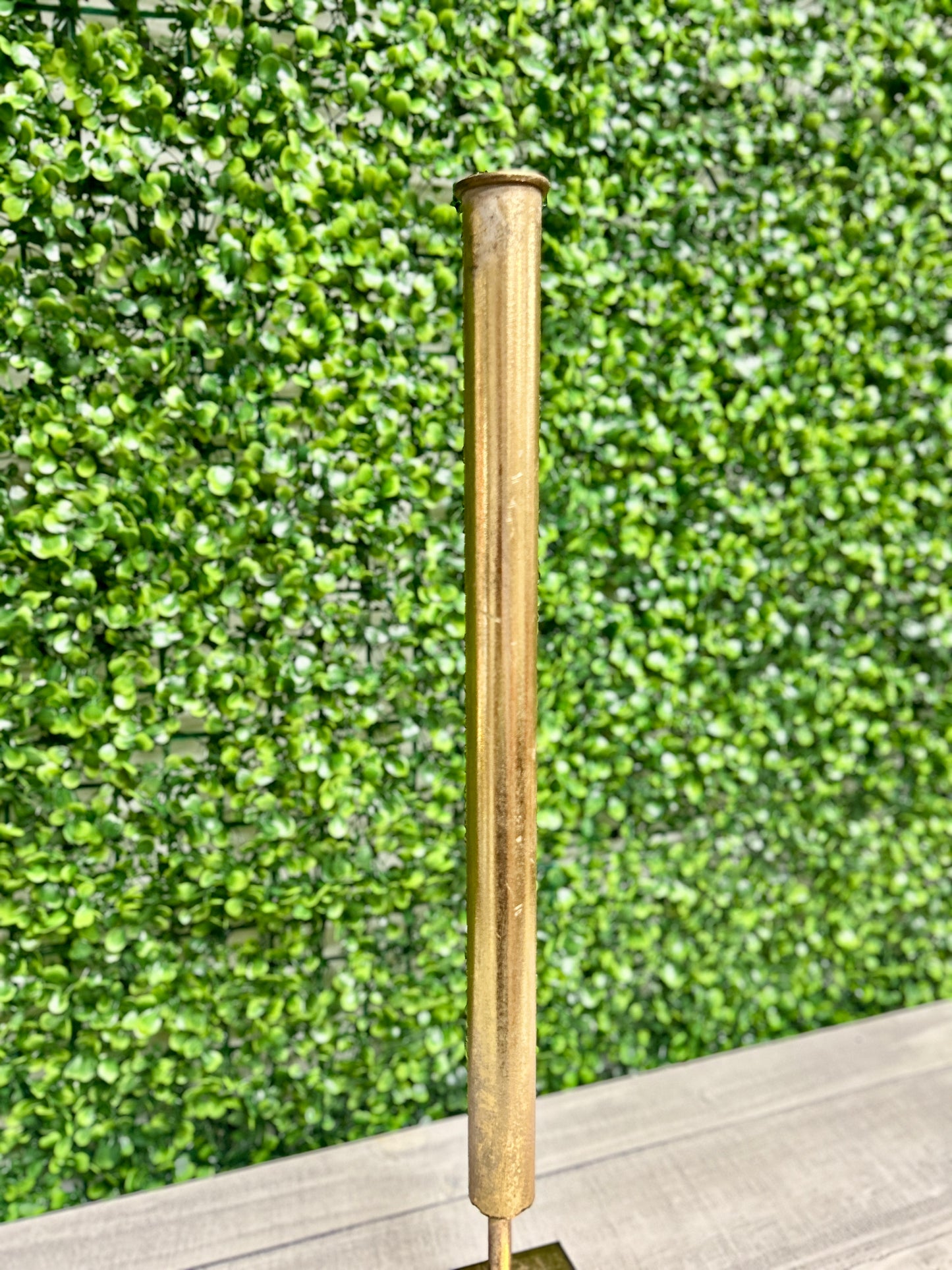 19.5 Inch Antique Gold Metal Tube Holder With Plate