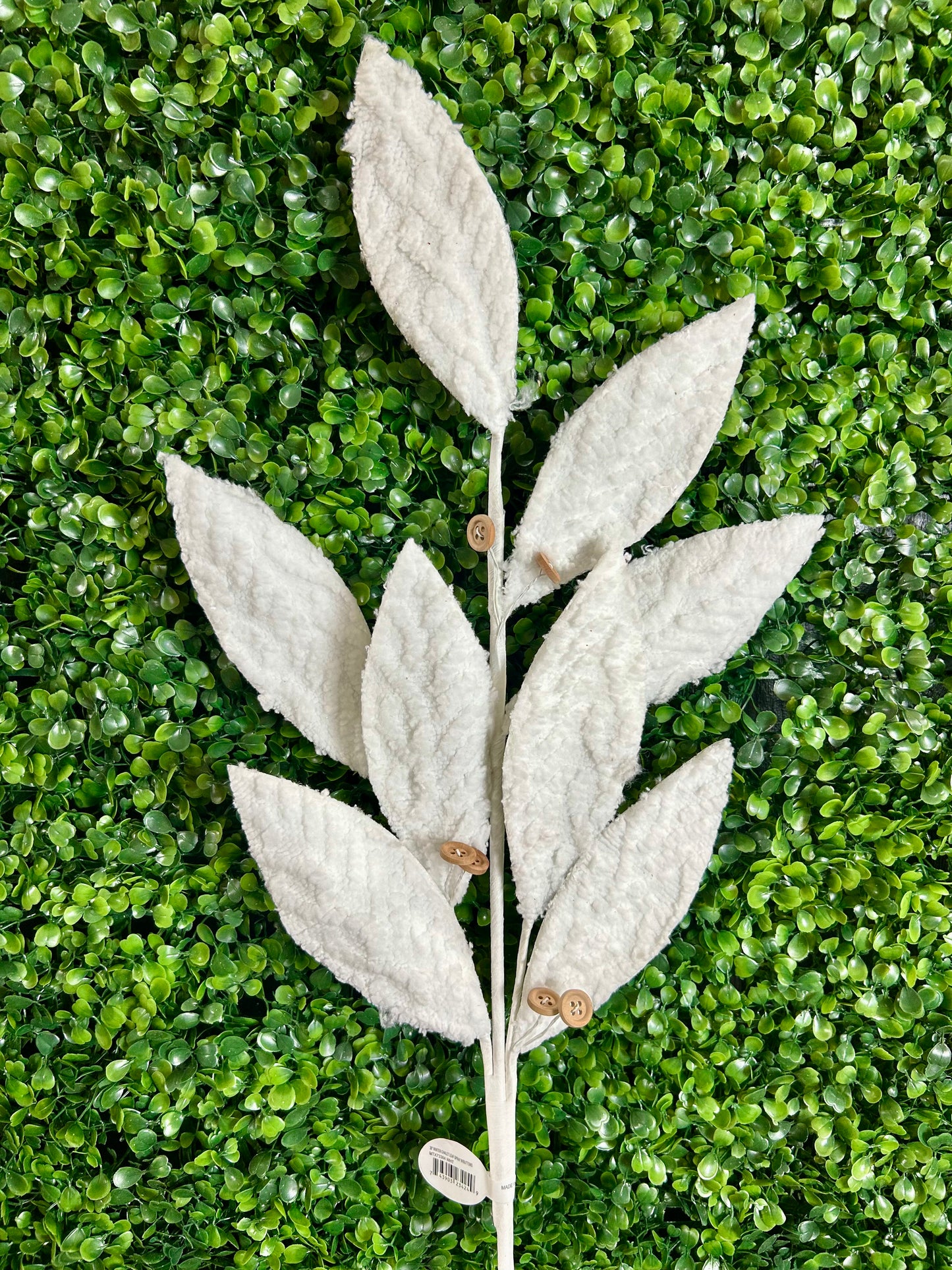 30 Inch Winter Chalet Leaf Spray With Buttons