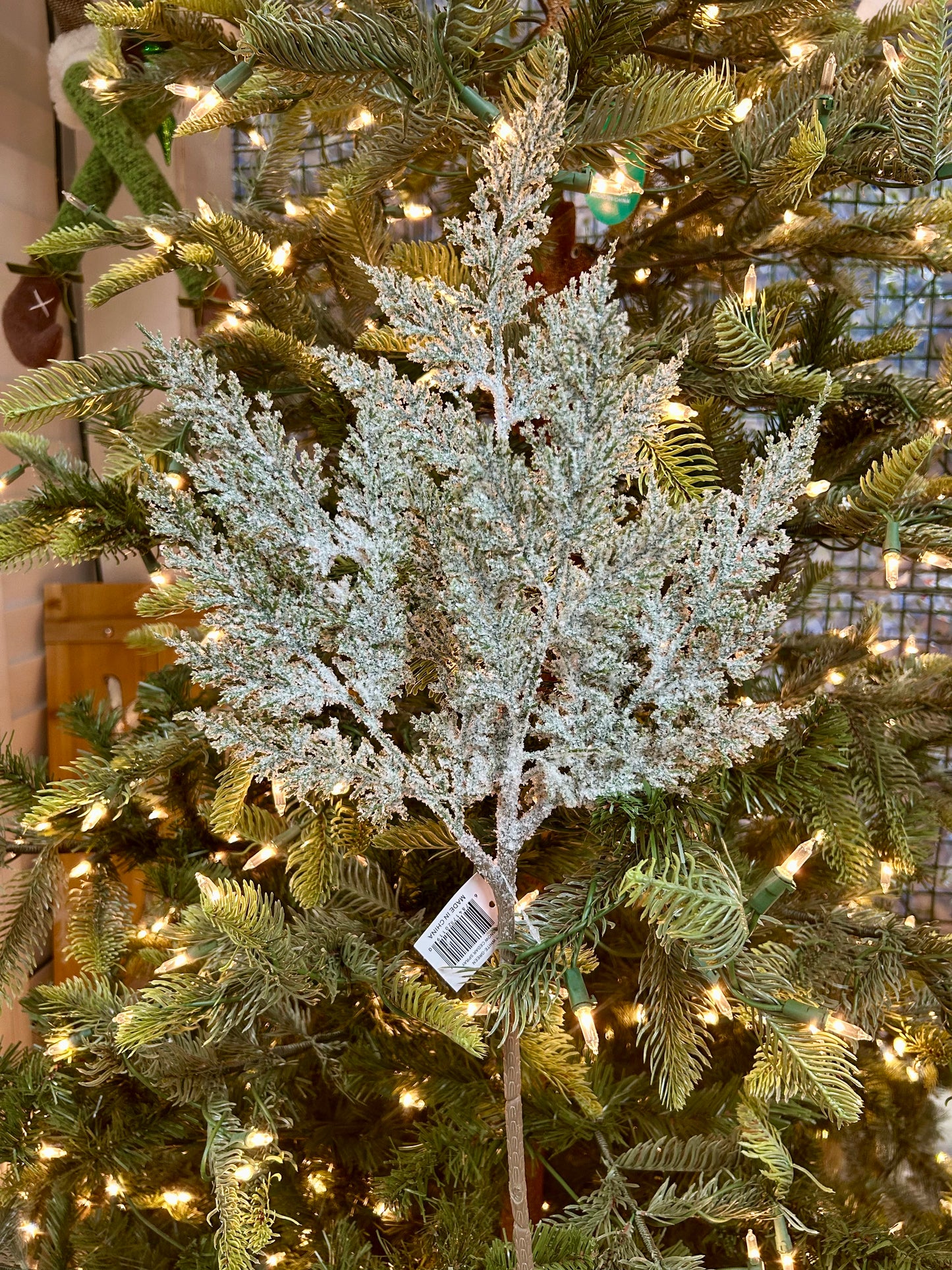 21.5 Inch Snow Cedar Spray