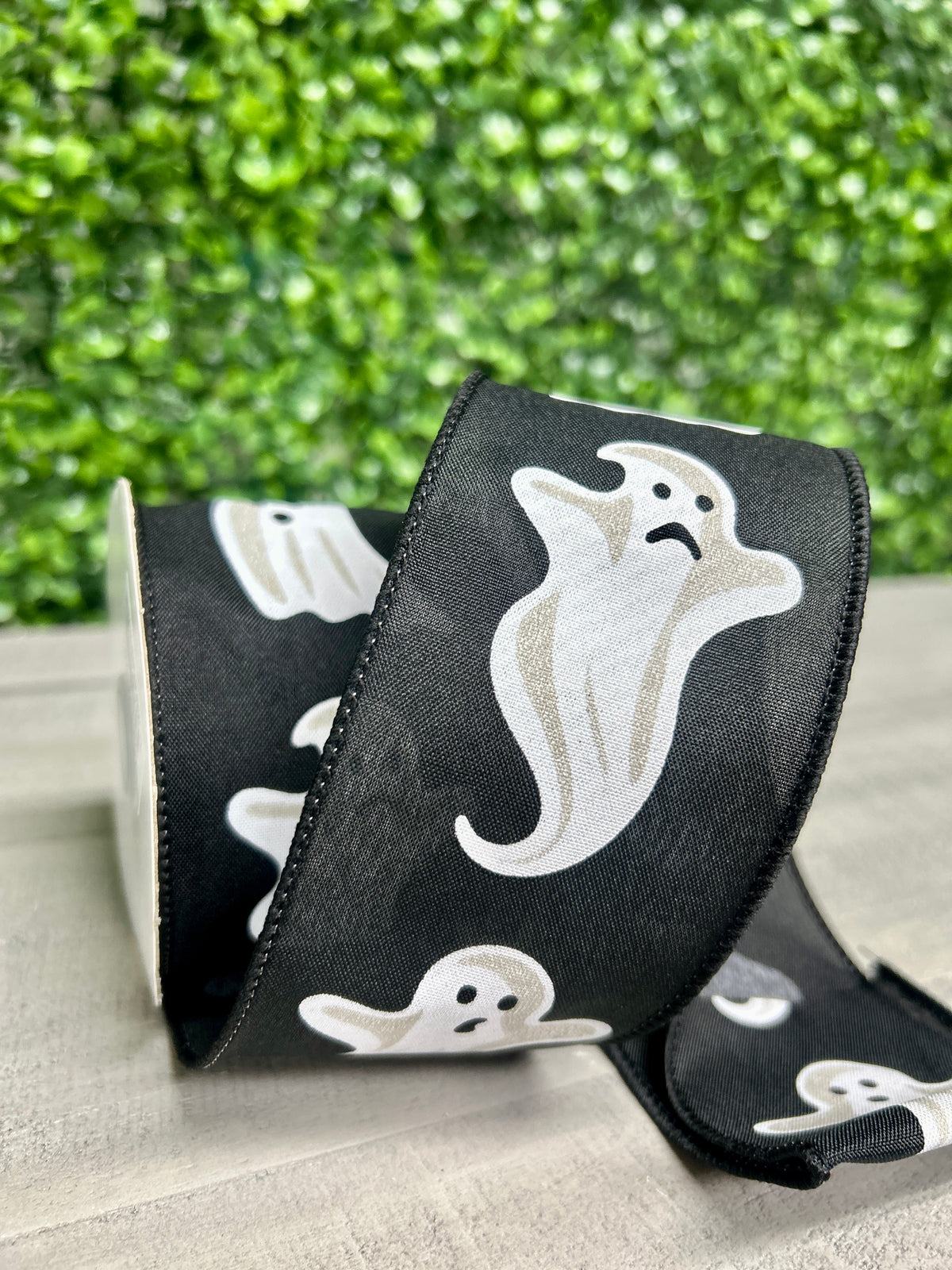 2.5 Inch By 10 Yard Black And White Ghosts Ribbon