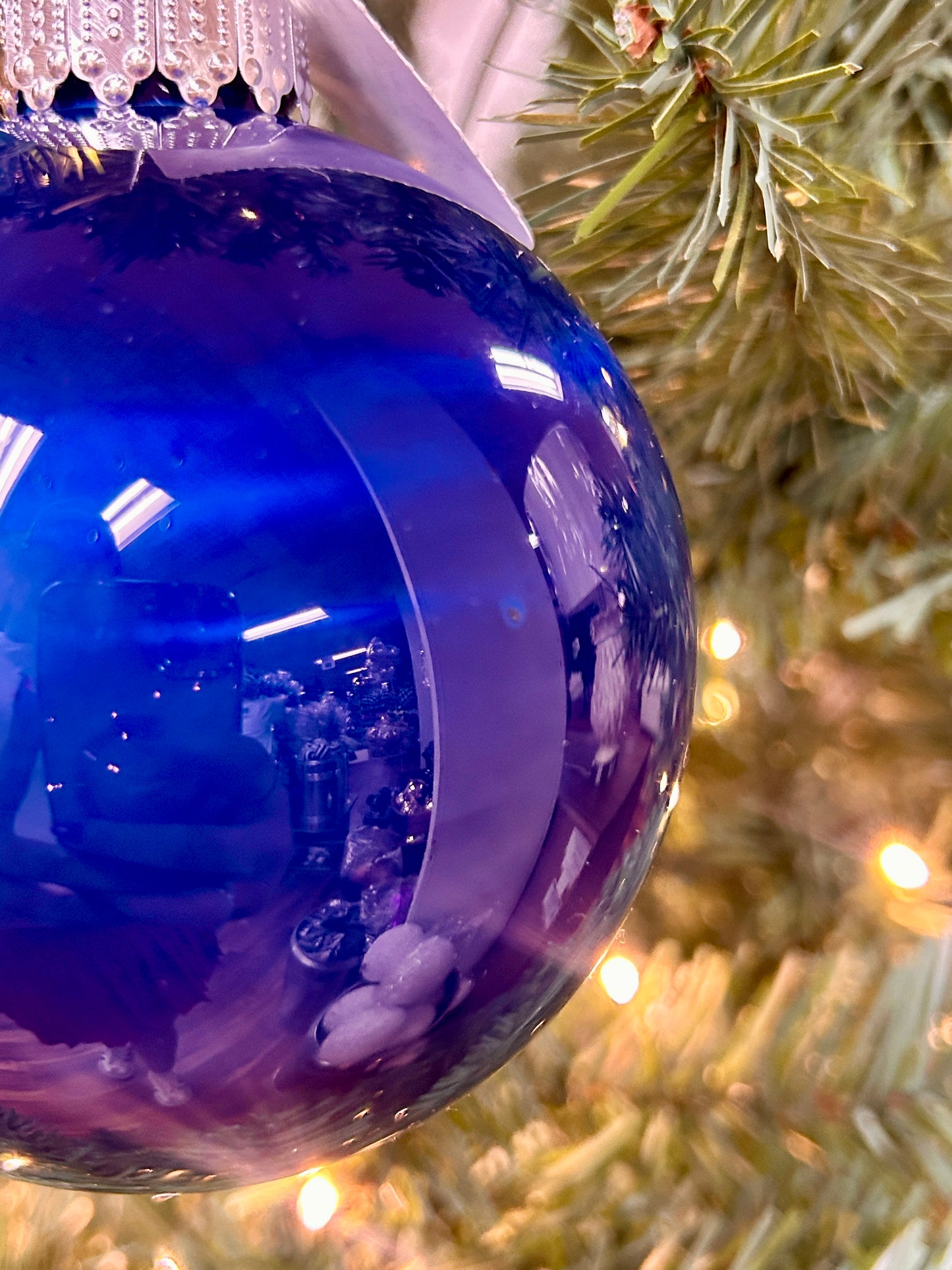 4 Inch Navy Blue Lacquer Ornament Ball