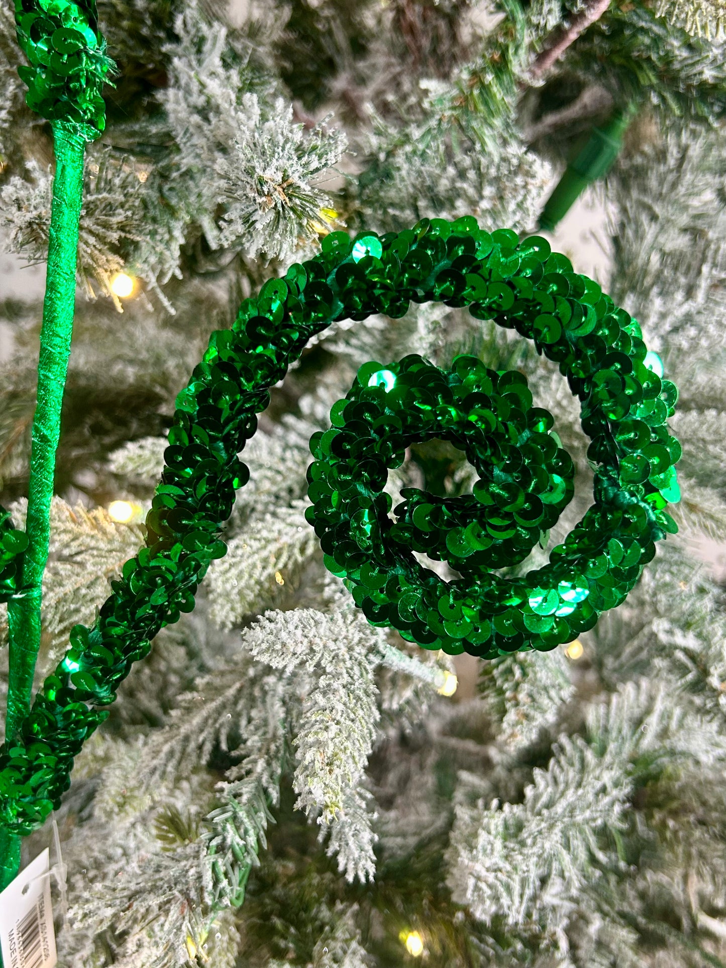 27 Inch Emerald Green Sequin Coil Spray
