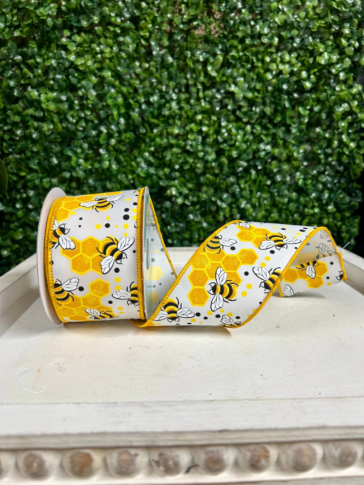 2.5 Inch By 10 Yard Bumblebees With Honeycombs Ribbon