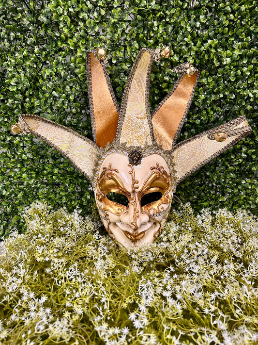 13.25 Inch White Gold And Silver Jester Mask
