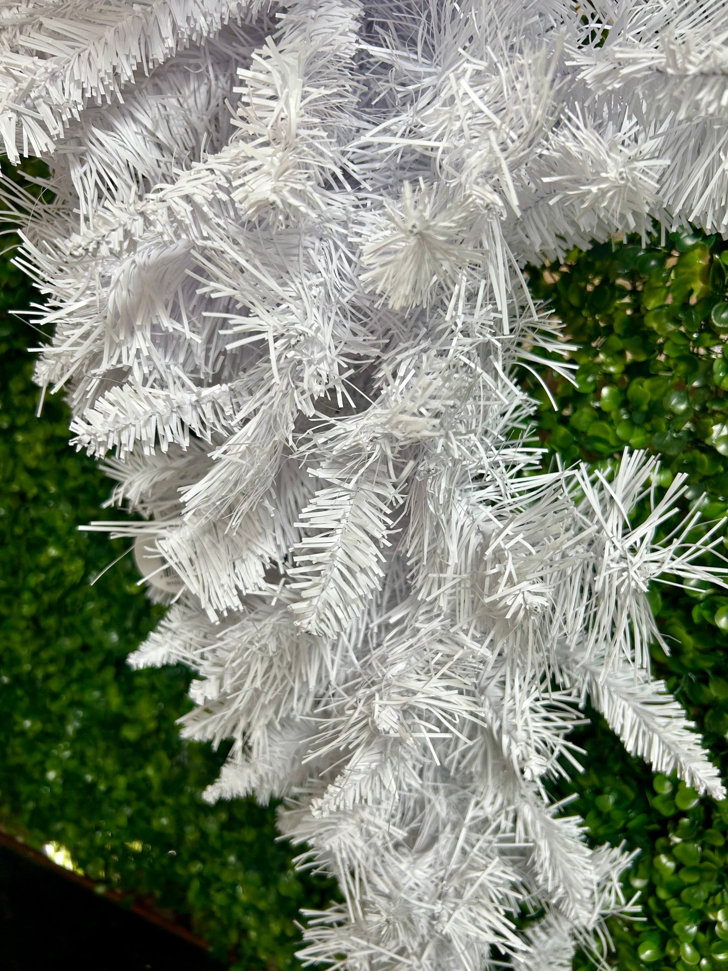 30 Inch White Mixed Pine Teardrop