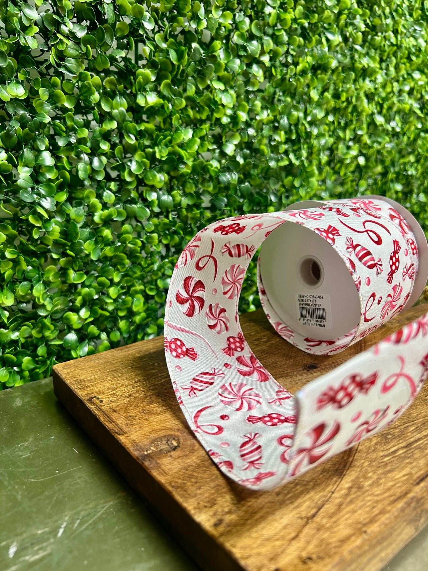 2.5 Inch By 10 Yard Pink And Red Christmas Candy Ribbon