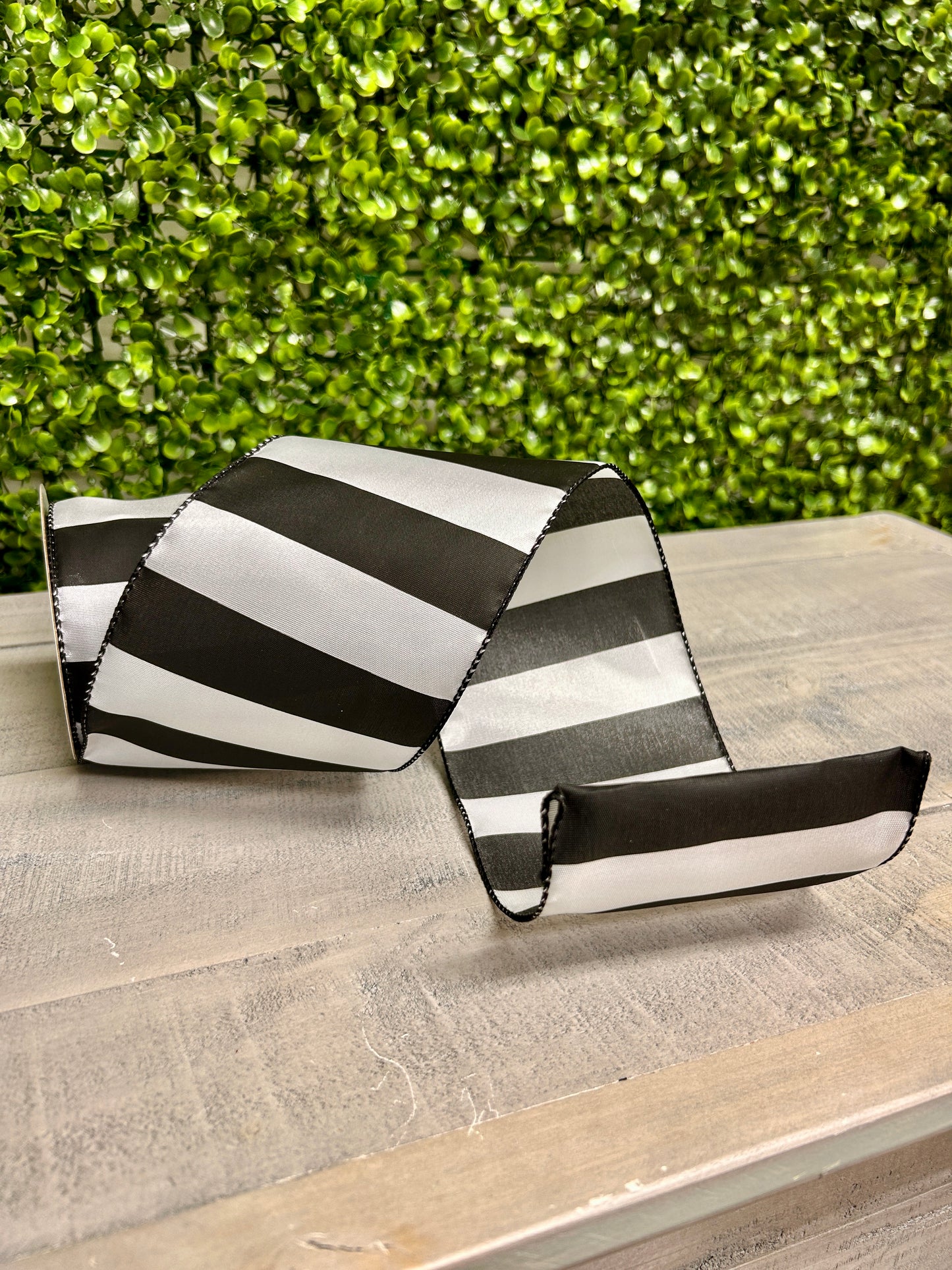 4 Inch By 10 Yard Black And White Horizontal Stripes Ribbon