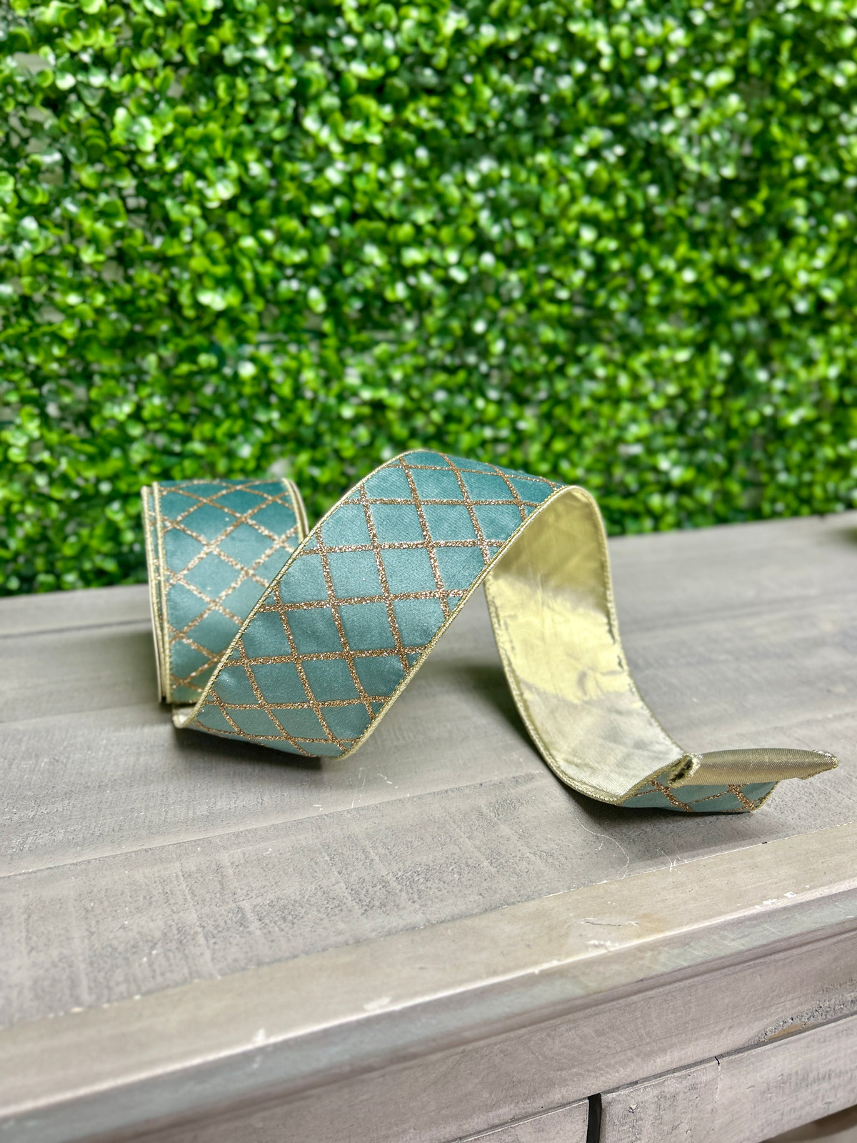 David Christopher's 2.5 Inch By 10 Yard Soft Robins Egg Champagne Glitter Diamond Ribbon