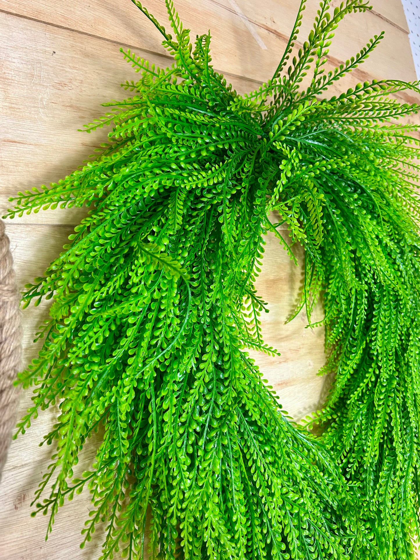 26 Inch Green Bead Grass Oval Wreath