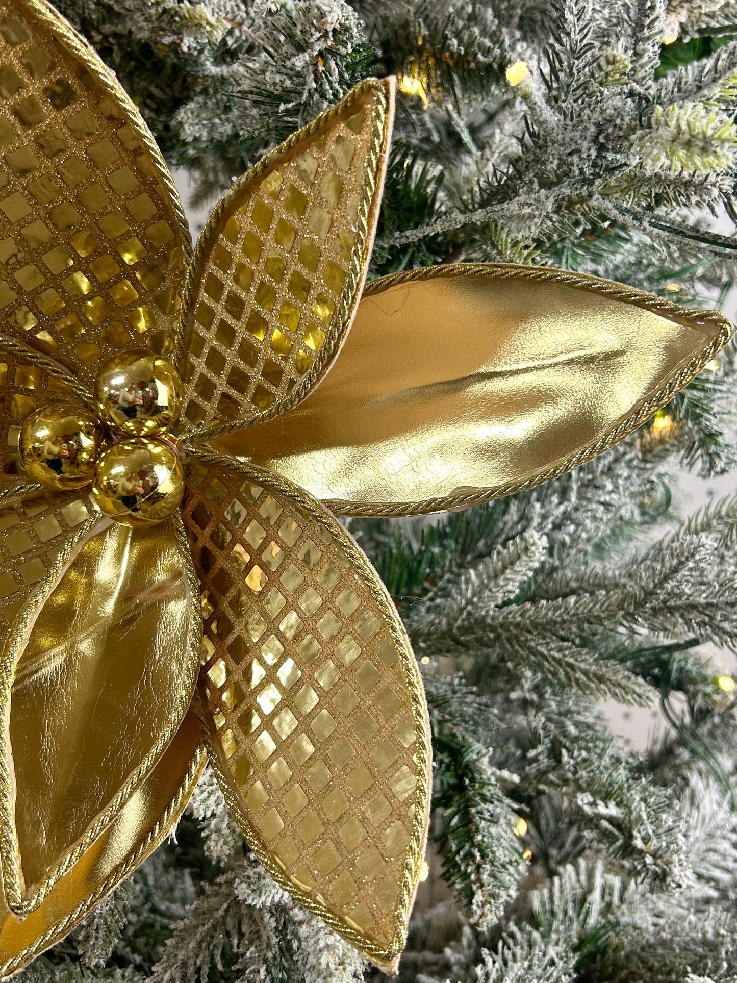 15 Inch Gold Square Sequin Poinsettia