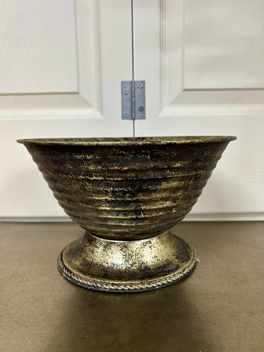 10 Inch Gold And Black Ribbed Metal Urn