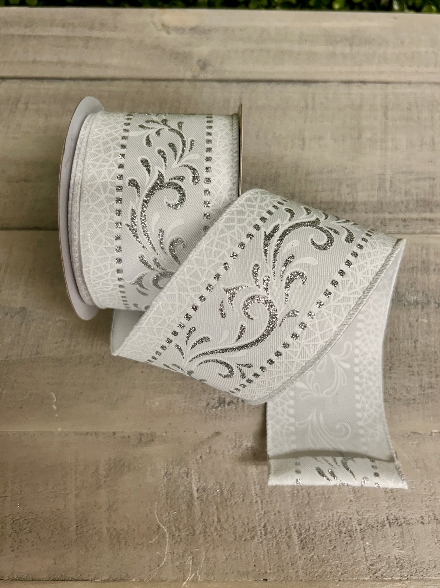 2.5 Inch By 10 Yard White And Silver Swirls Ribbon